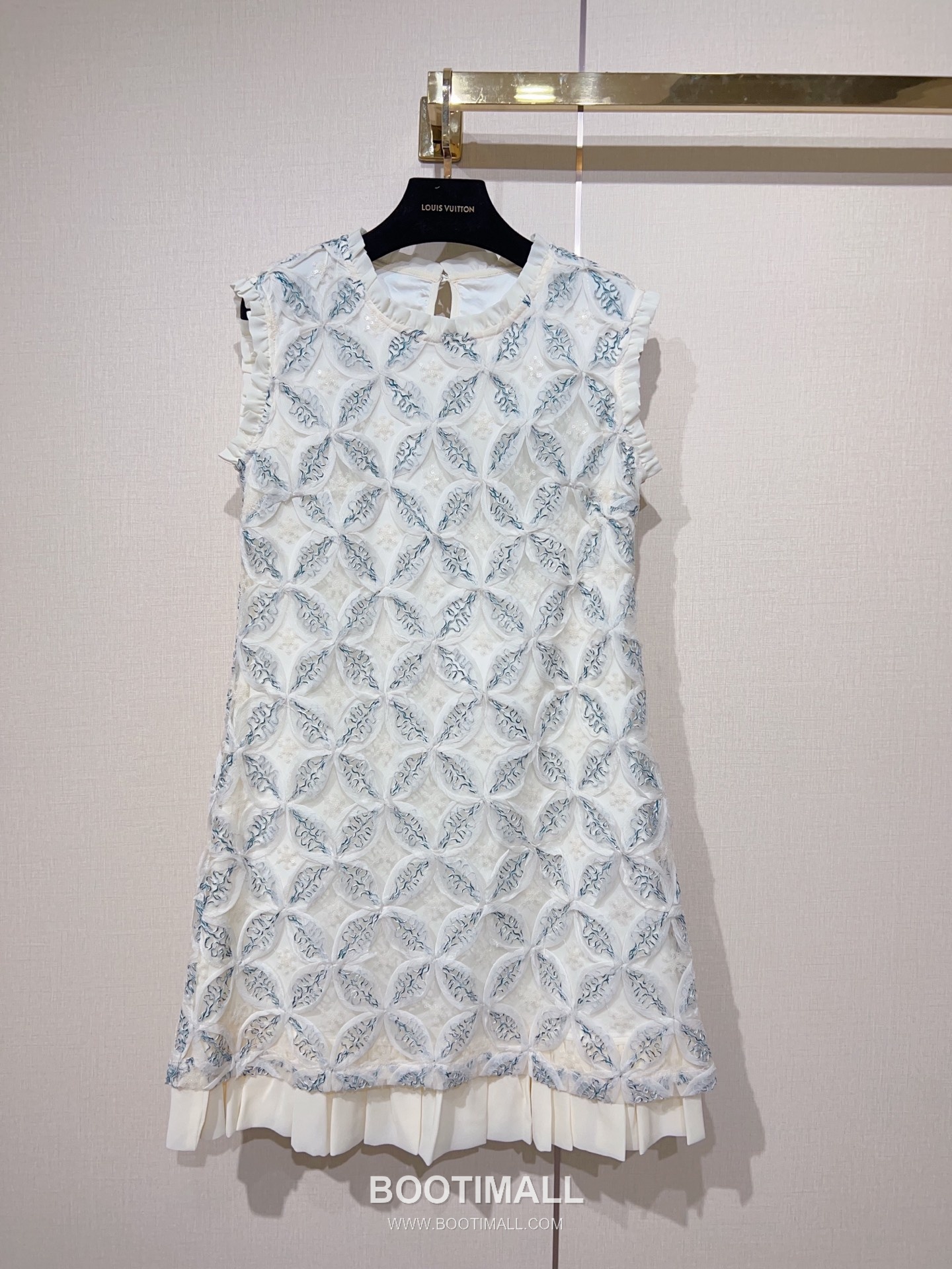 Dior SS26 Chiffon Embroidered Short Sleeve One Piece 디올 SS26 쉬폰 자수 반팔 블루 원피스 3