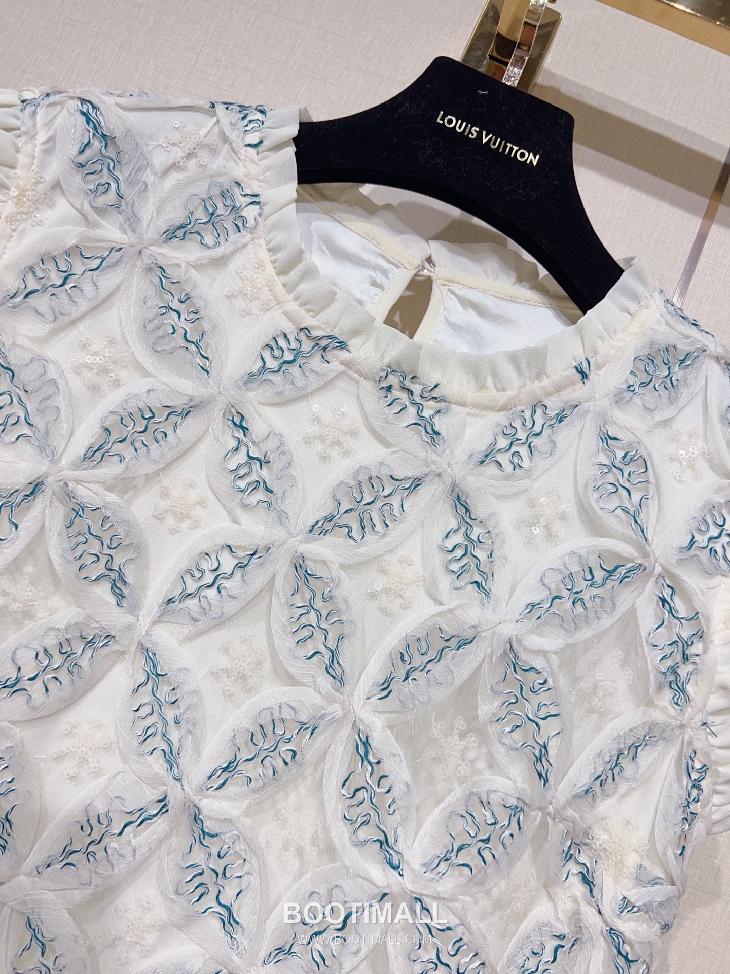 Dior SS26 Chiffon Embroidered Short Sleeve One Piece 디올 SS26 쉬폰 자수 반팔 블루 원피스 5