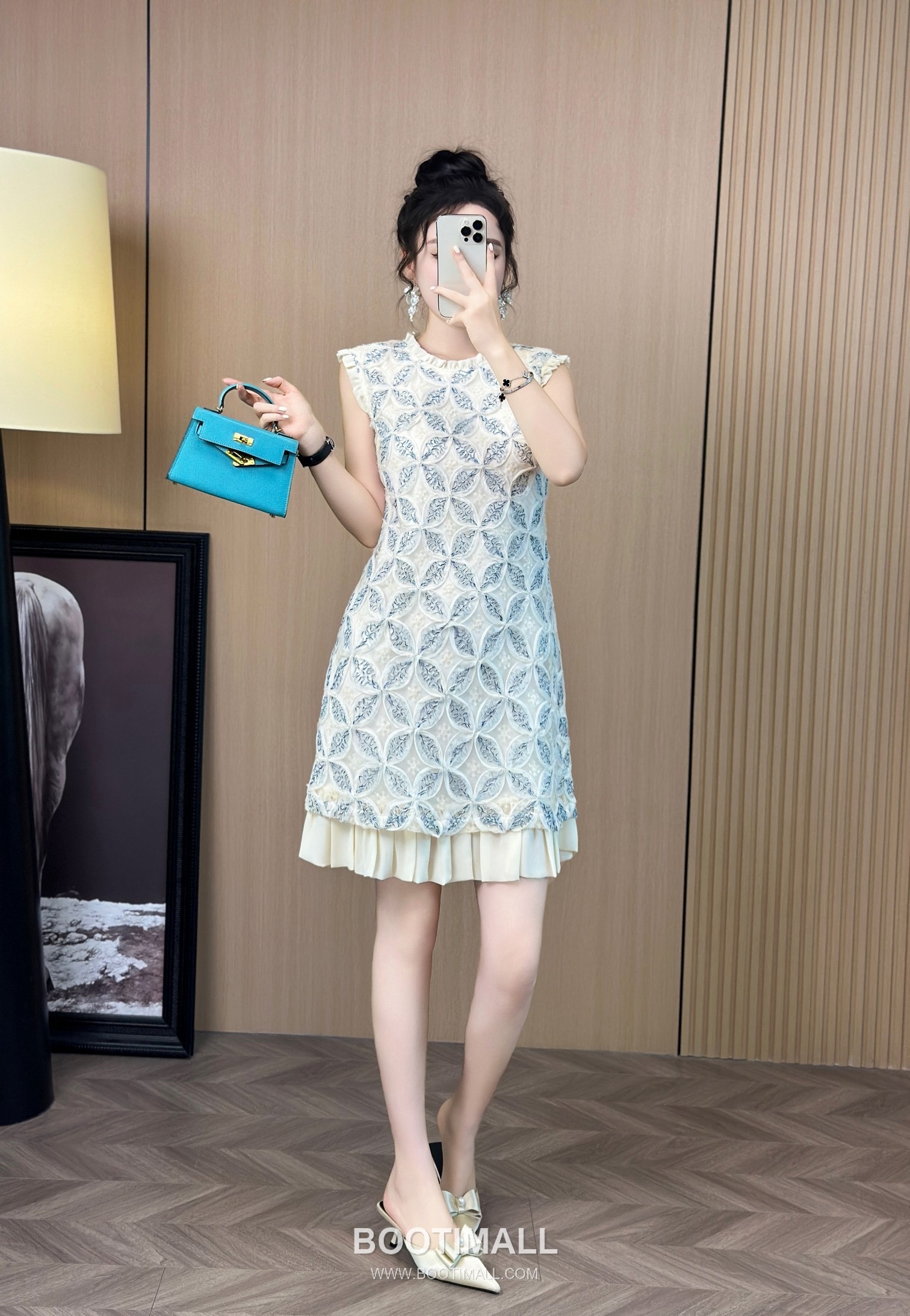 Dior SS26 Chiffon Embroidered Short Sleeve One Piece 디올 SS26 쉬폰 자수 반팔 블루 원피스 10