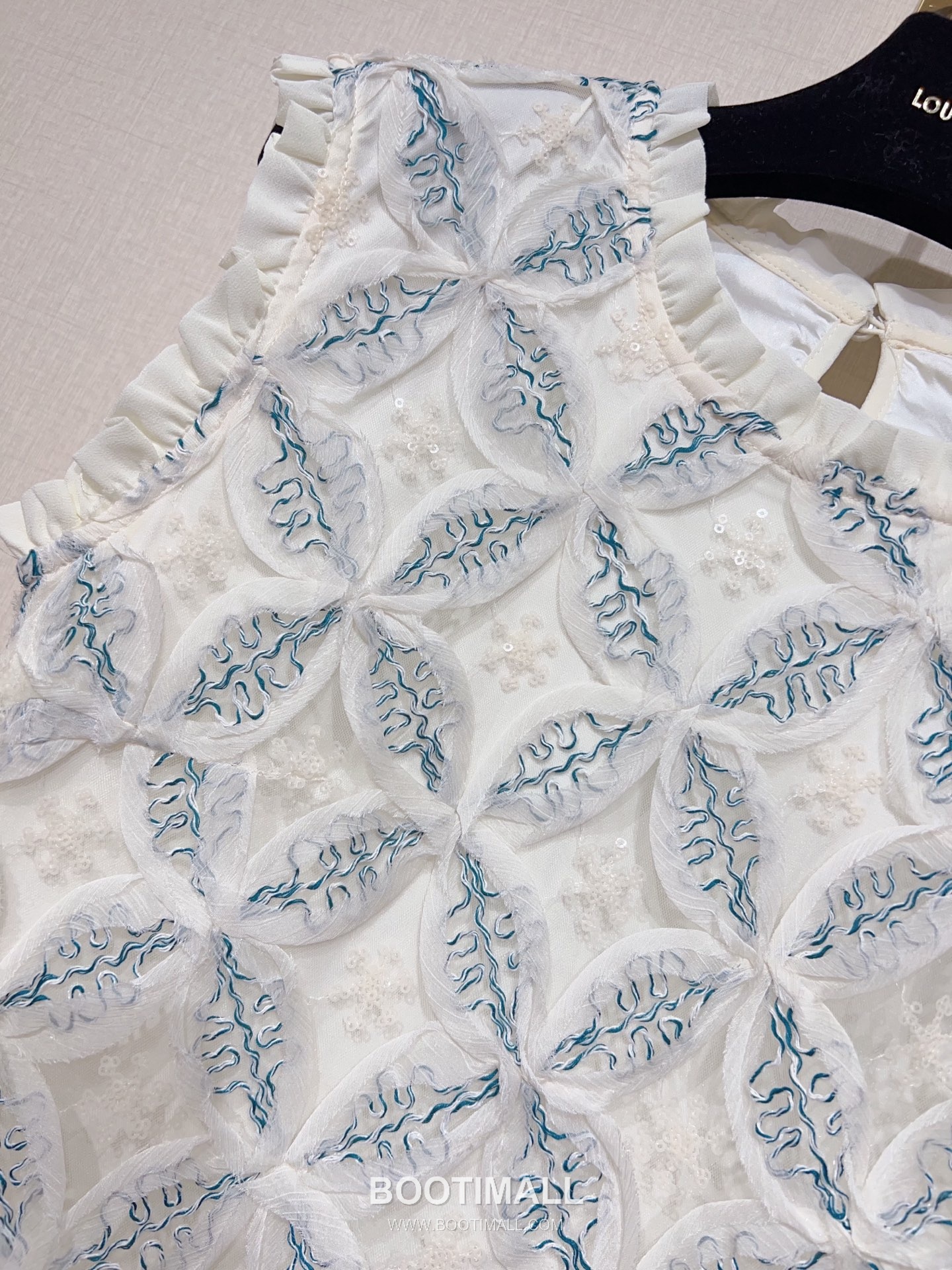 Dior SS26 Chiffon Embroidered Short Sleeve One Piece 디올 SS26 쉬폰 자수 반팔 블루 원피스 15