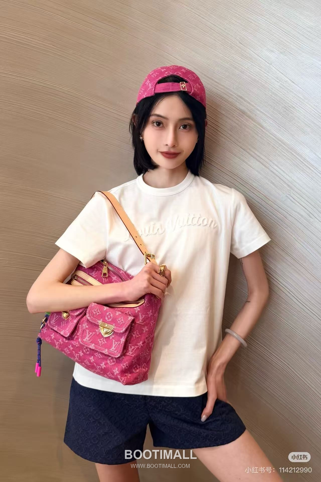 Louis Vuitton SS26 Cotton Embroidered Relief Logo T-Shirt 루이비통 SS26 코튼 자수 릴리프 로고 화이트 티셔츠 3