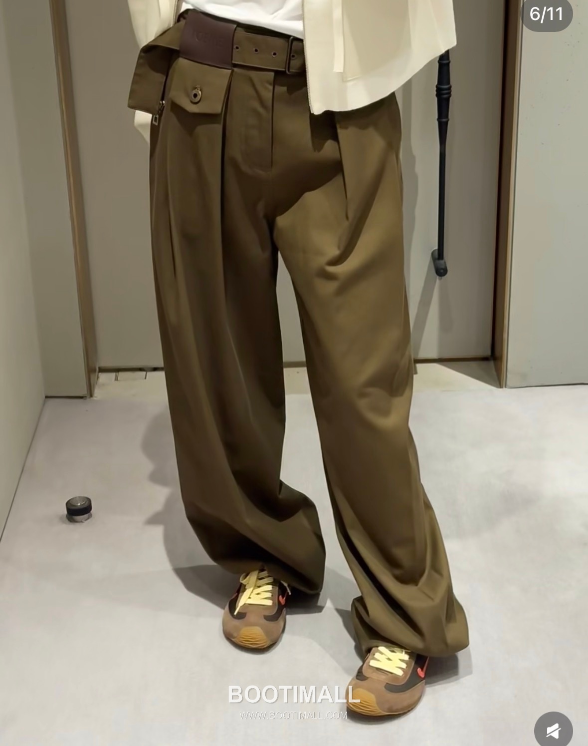 Loewe SS26 Cotton Pleated Belted Wide Pants 로에베 SS26 코튼 플리츠 벨트 와이드 그린 팬츠 4
