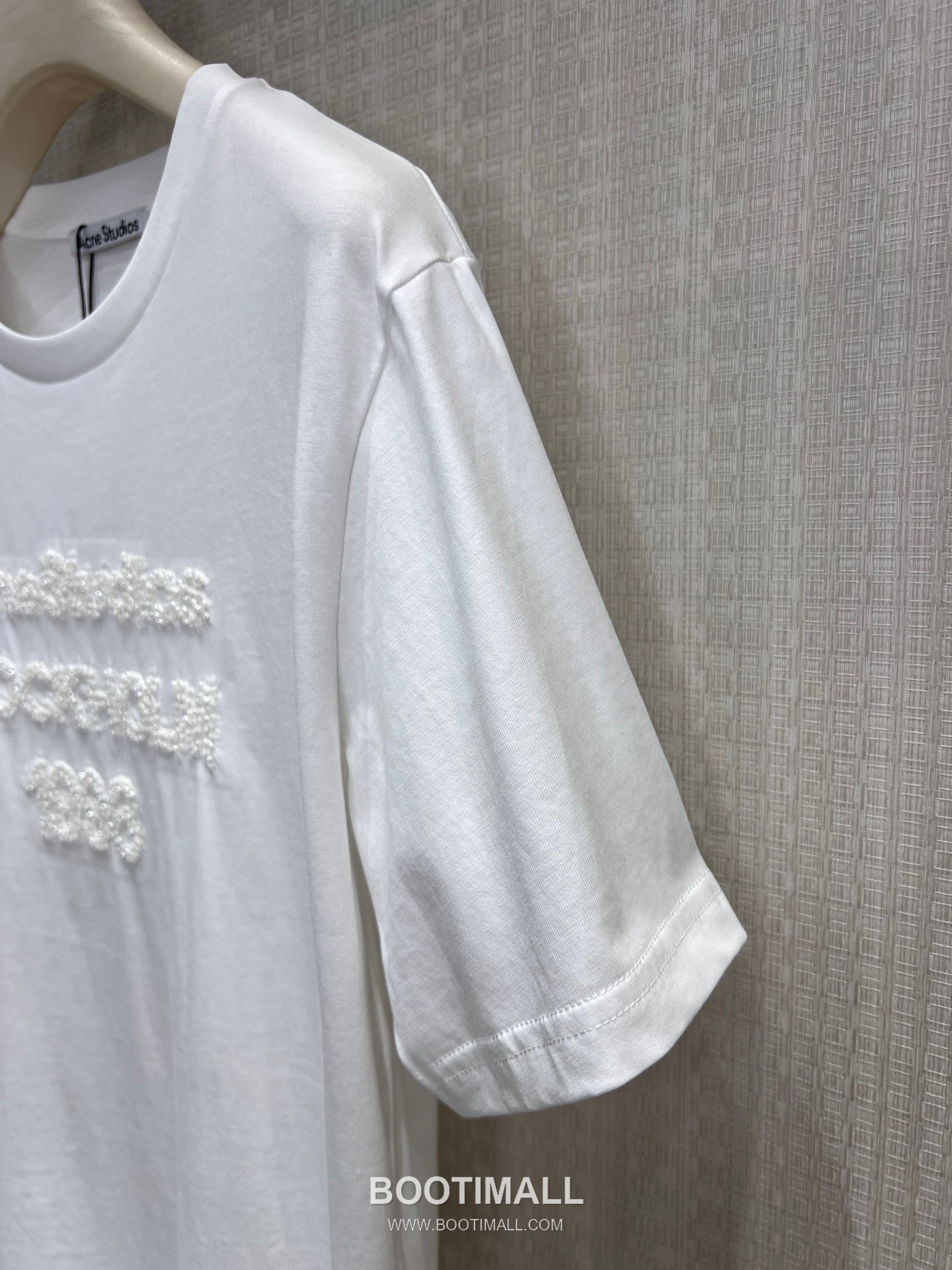 Acne Studios SS26 Cotton Beaded Logo T-Shirt 아크네스튜디오 SS26 코튼 비즈 로고 블랙 티셔츠 6