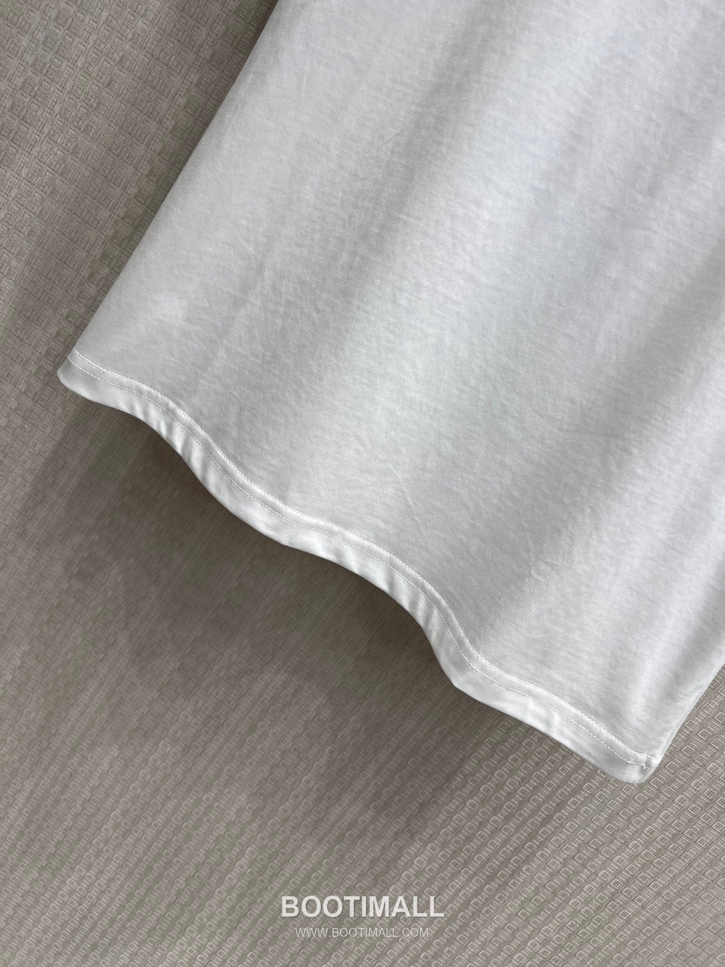 Acne Studios SS26 Cotton Beaded Logo T-Shirt 아크네스튜디오 SS26 코튼 비즈 로고 블랙 티셔츠 7