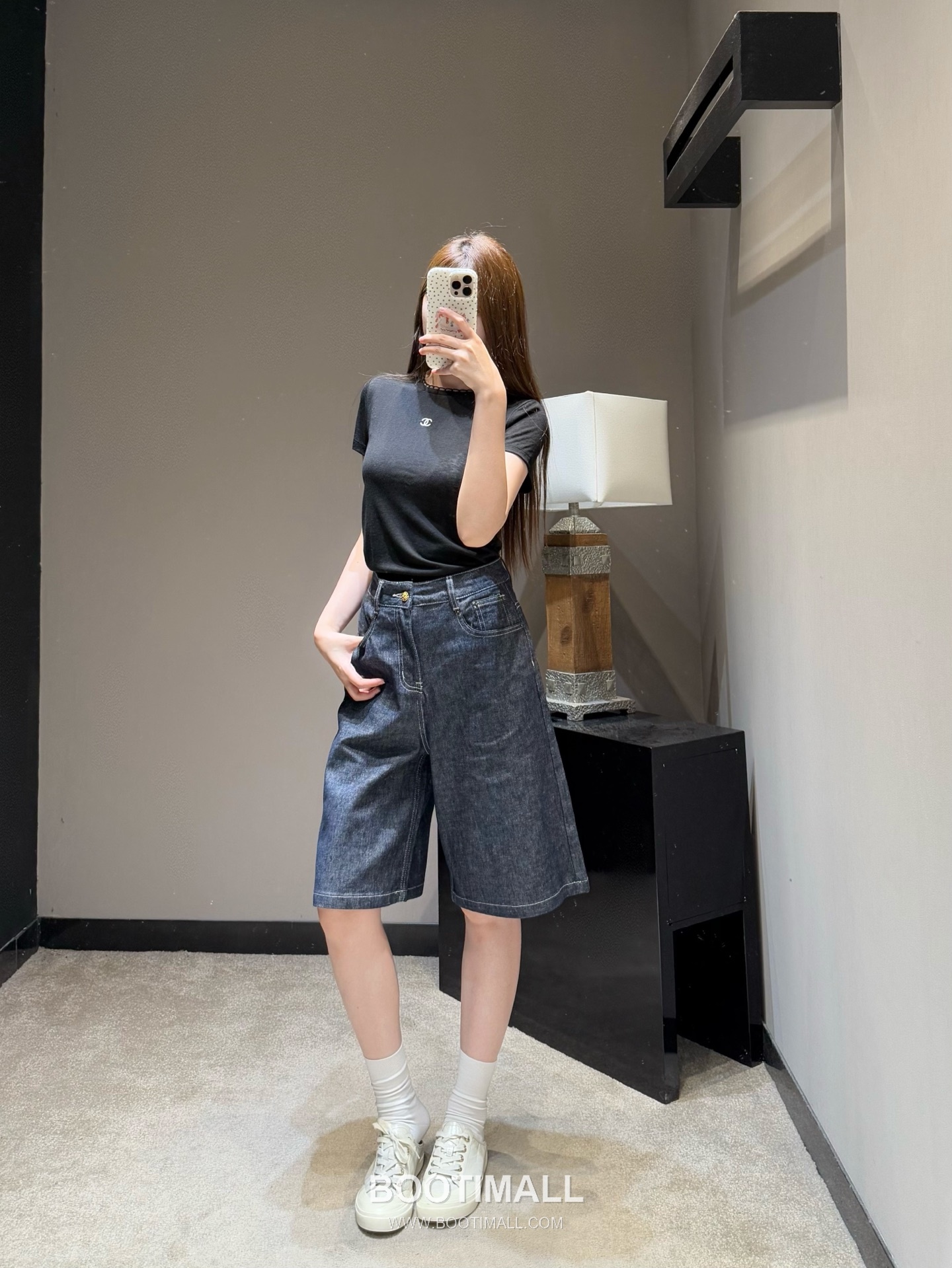 Loro Piana SS26 Cotton Denim A-Line Wide Shorts 로로피아나 SS26 코튼 데님 A라인 와이드 블루 쇼츠 2