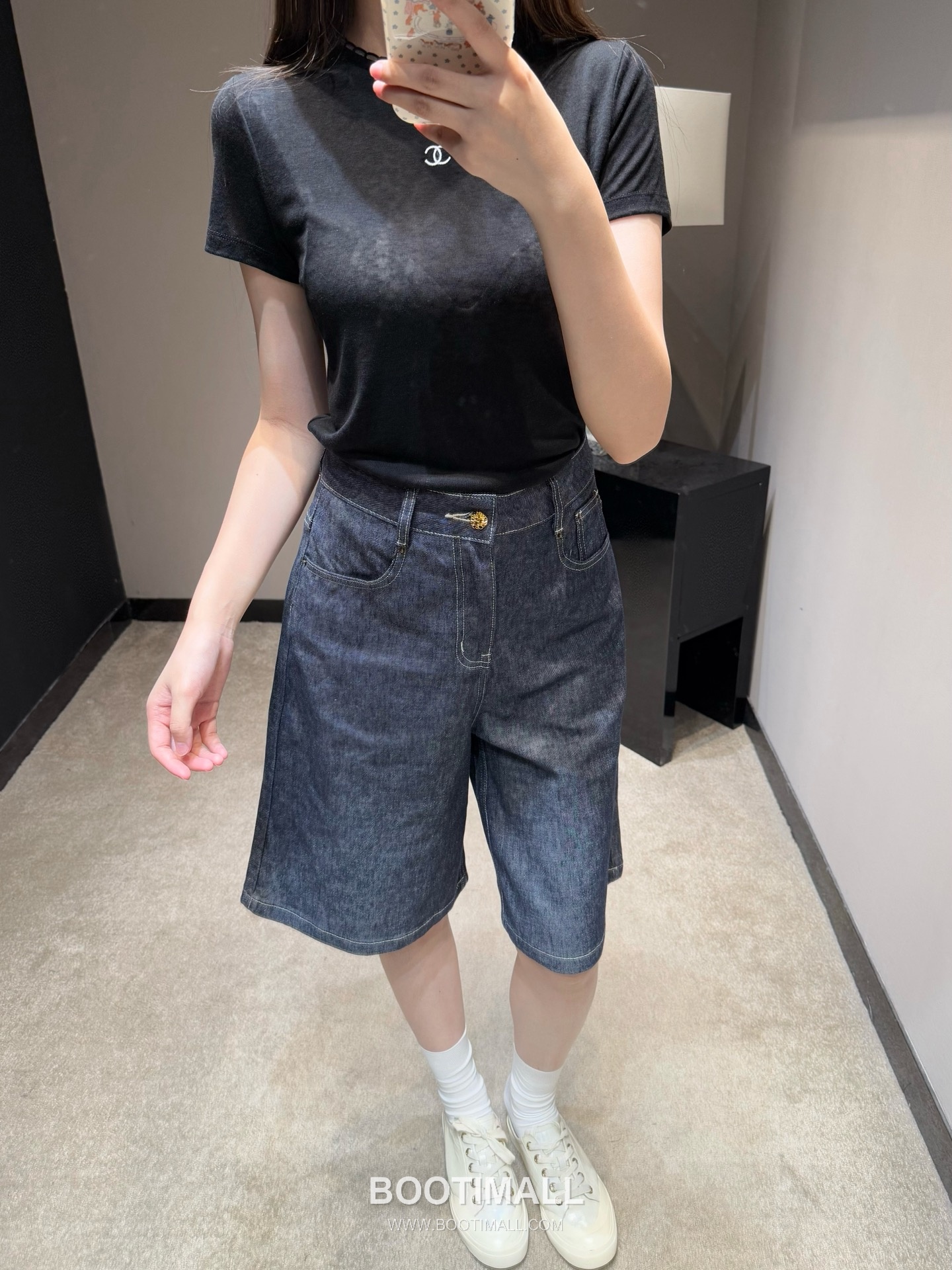 Loro Piana SS26 Cotton Denim A-Line Wide Shorts 로로피아나 SS26 코튼 데님 A라인 와이드 블루 쇼츠 4