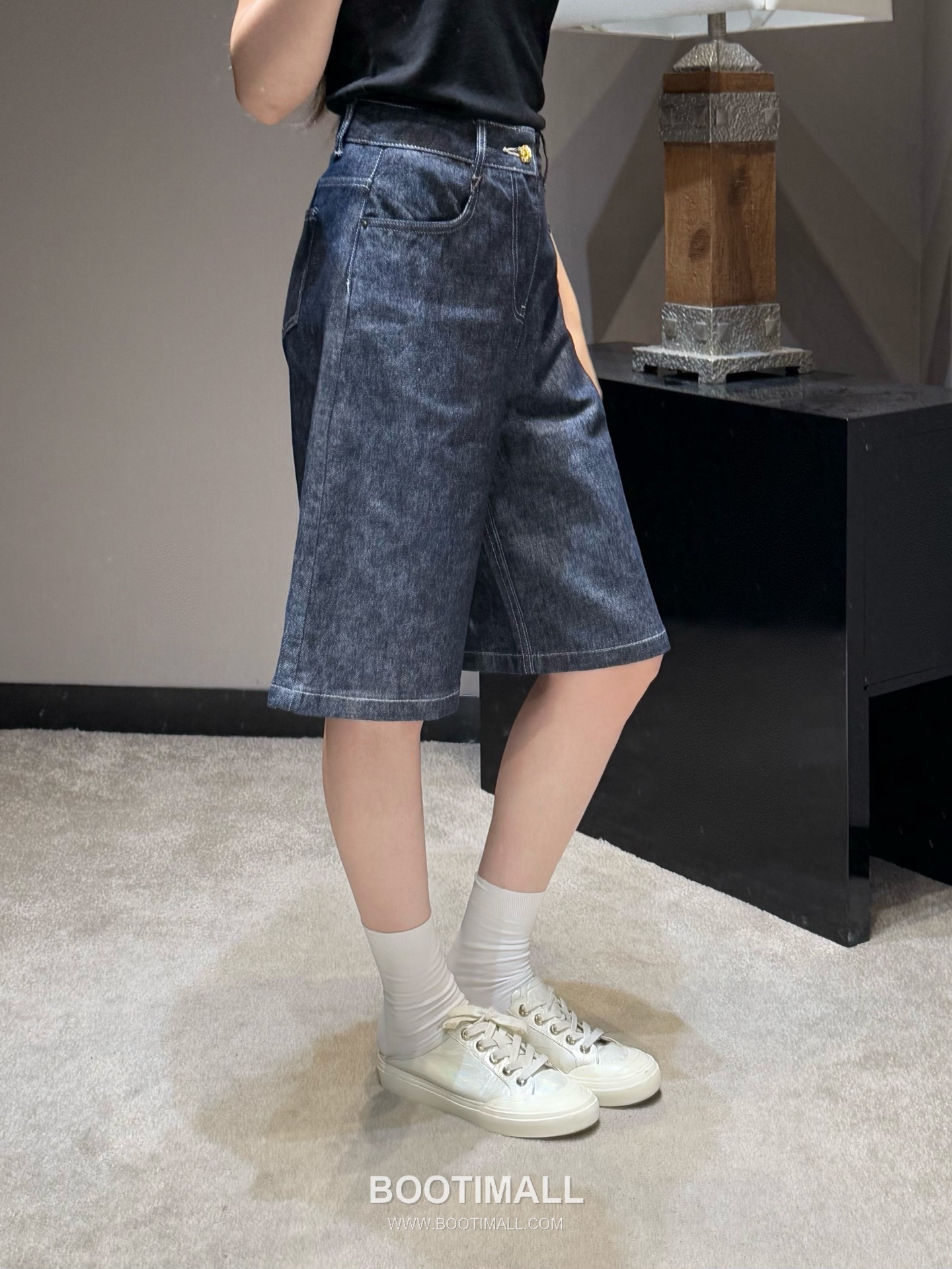 Loro Piana SS26 Cotton Denim A-Line Wide Shorts 로로피아나 SS26 코튼 데님 A라인 와이드 블루 쇼츠 8