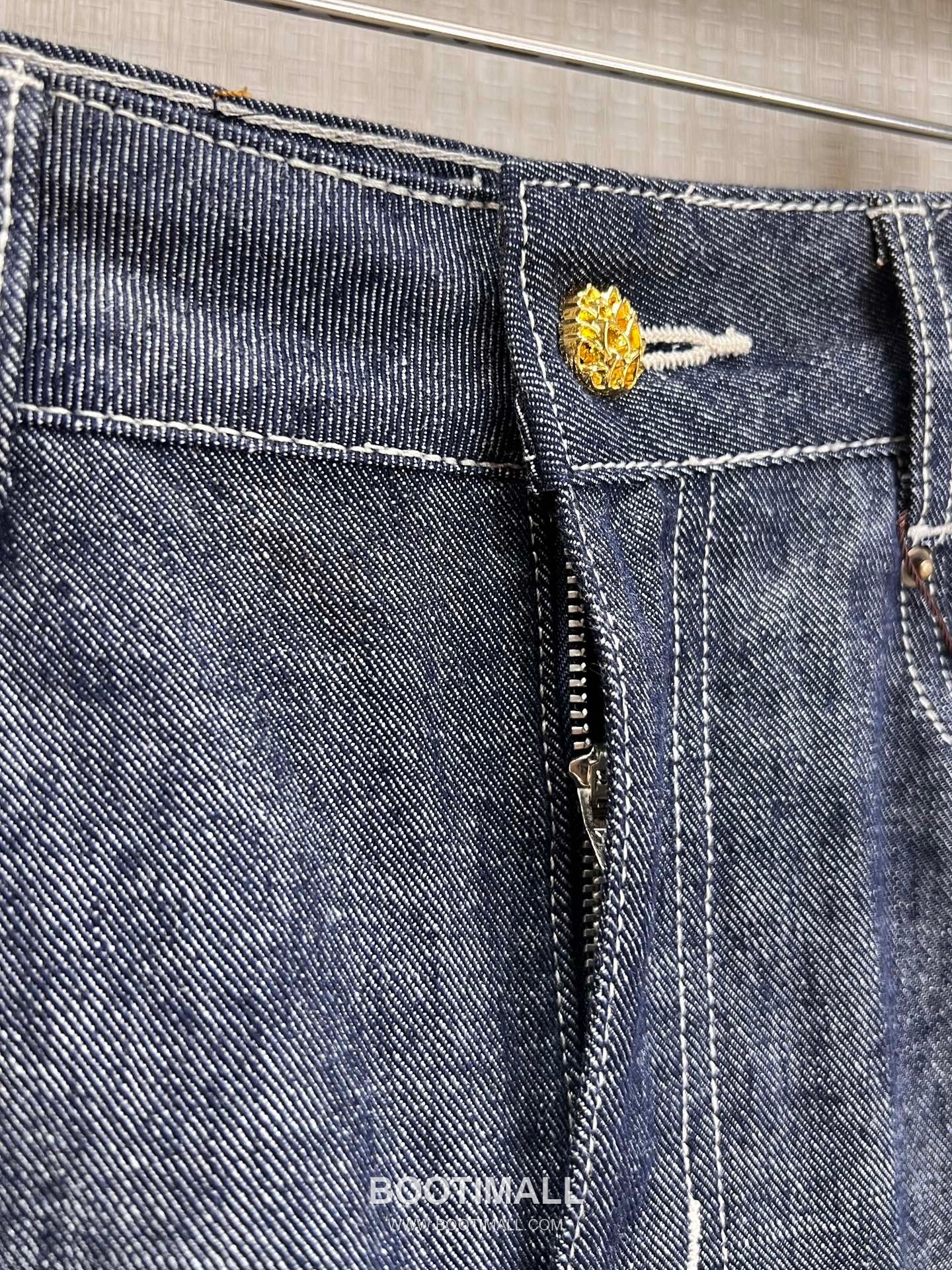 Loro Piana SS26 Cotton Denim A-Line Wide Shorts 로로피아나 SS26 코튼 데님 A라인 와이드 블루 쇼츠 14