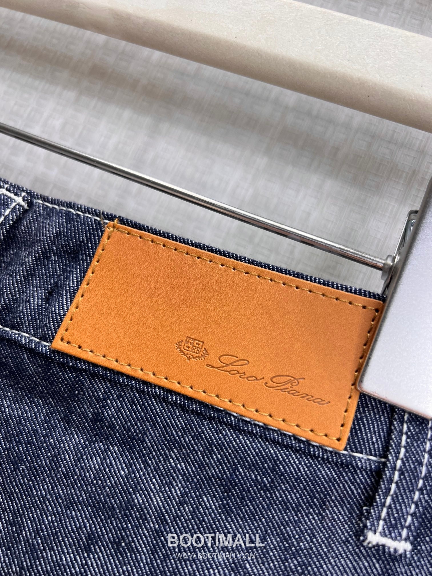 Loro Piana SS26 Cotton Denim A-Line Wide Shorts 로로피아나 SS26 코튼 데님 A라인 와이드 블루 쇼츠 15