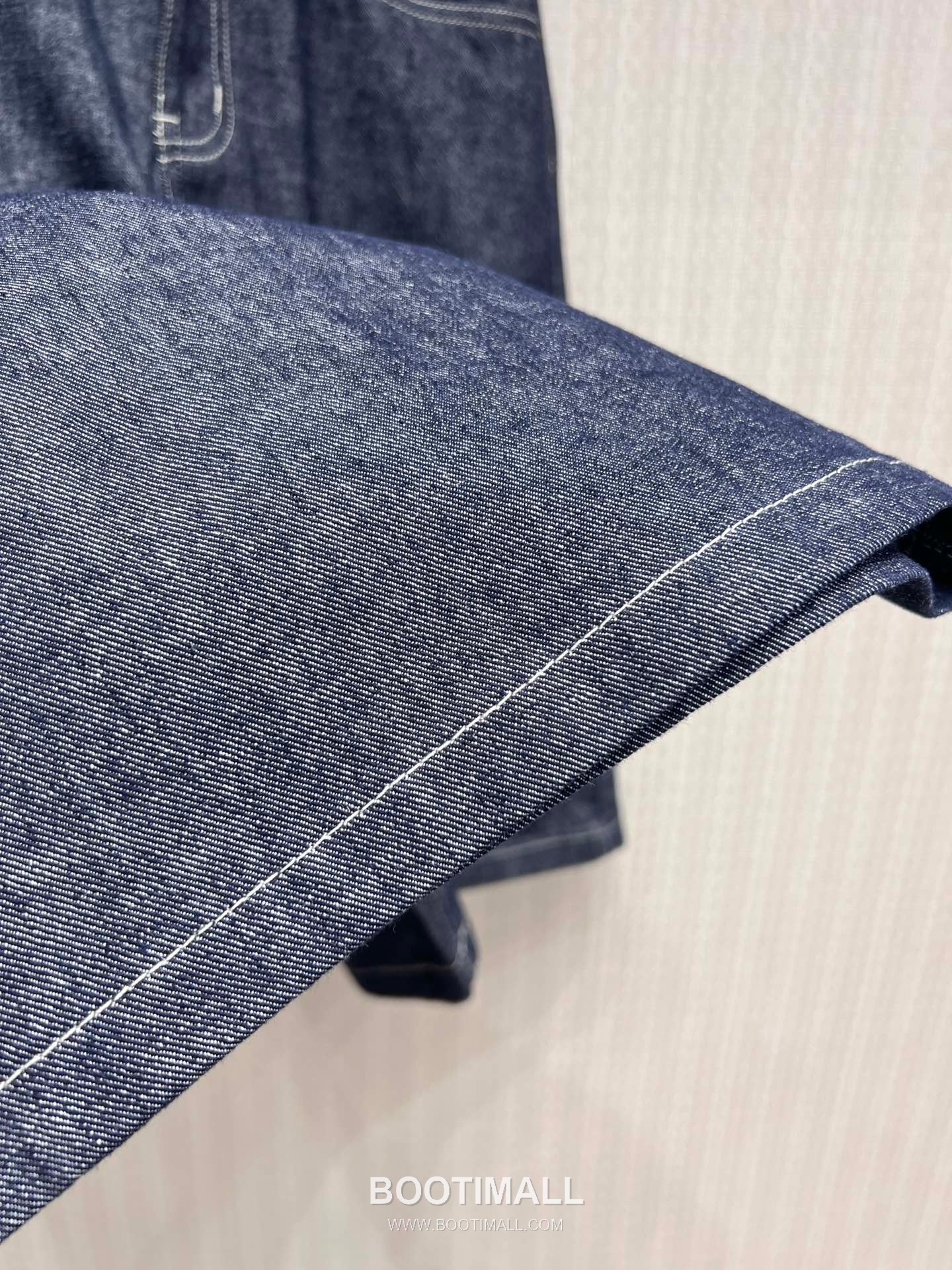 Loro Piana SS26 Cotton Denim A-Line Wide Shorts 로로피아나 SS26 코튼 데님 A라인 와이드 블루 쇼츠 17