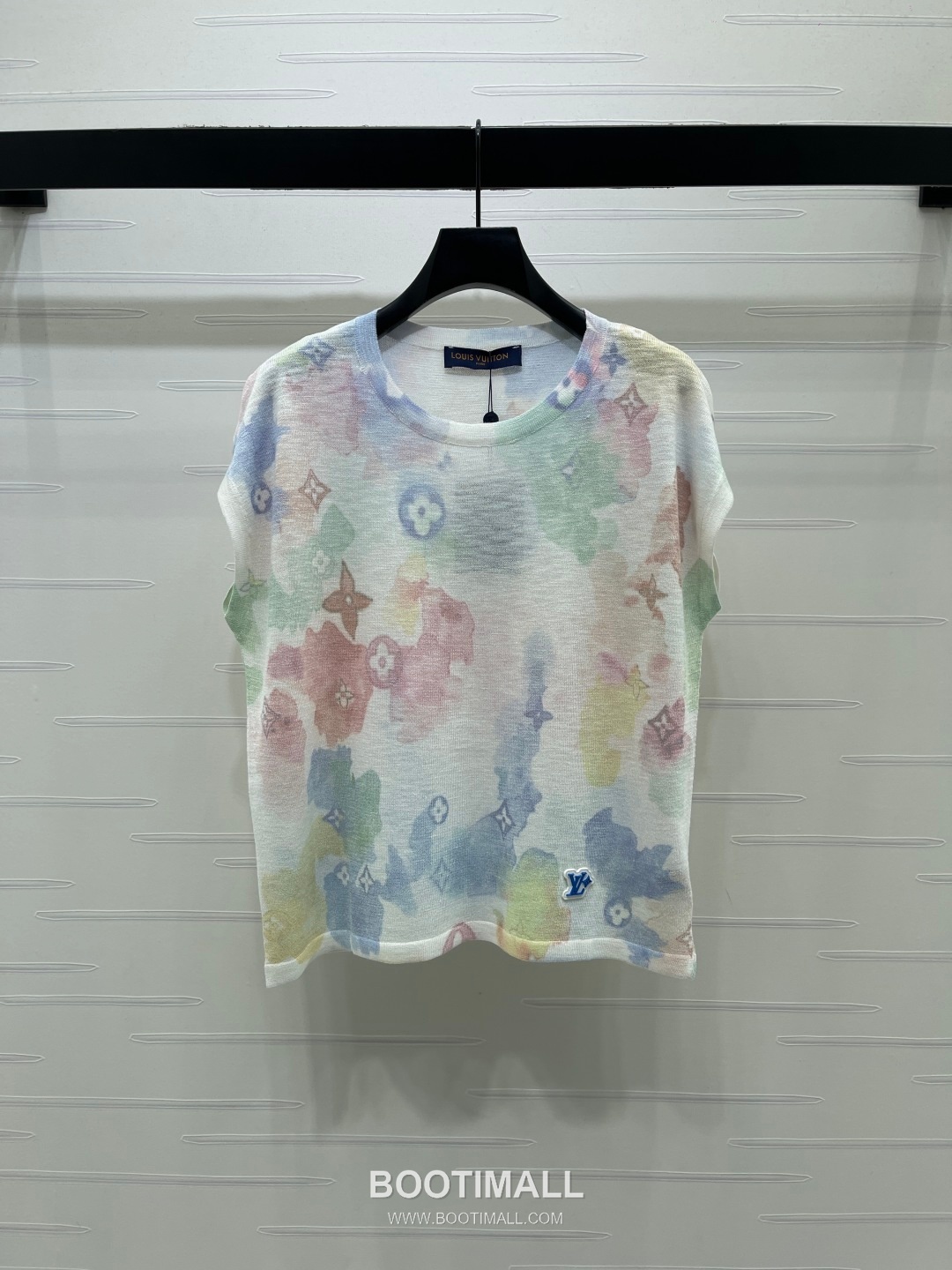 Louis Vuitton SS26 Knit Watercolor Logo Print T-Shirt 루이비통 SS26 니트 워터컬러 로고 프린트 화이트 티셔츠 4