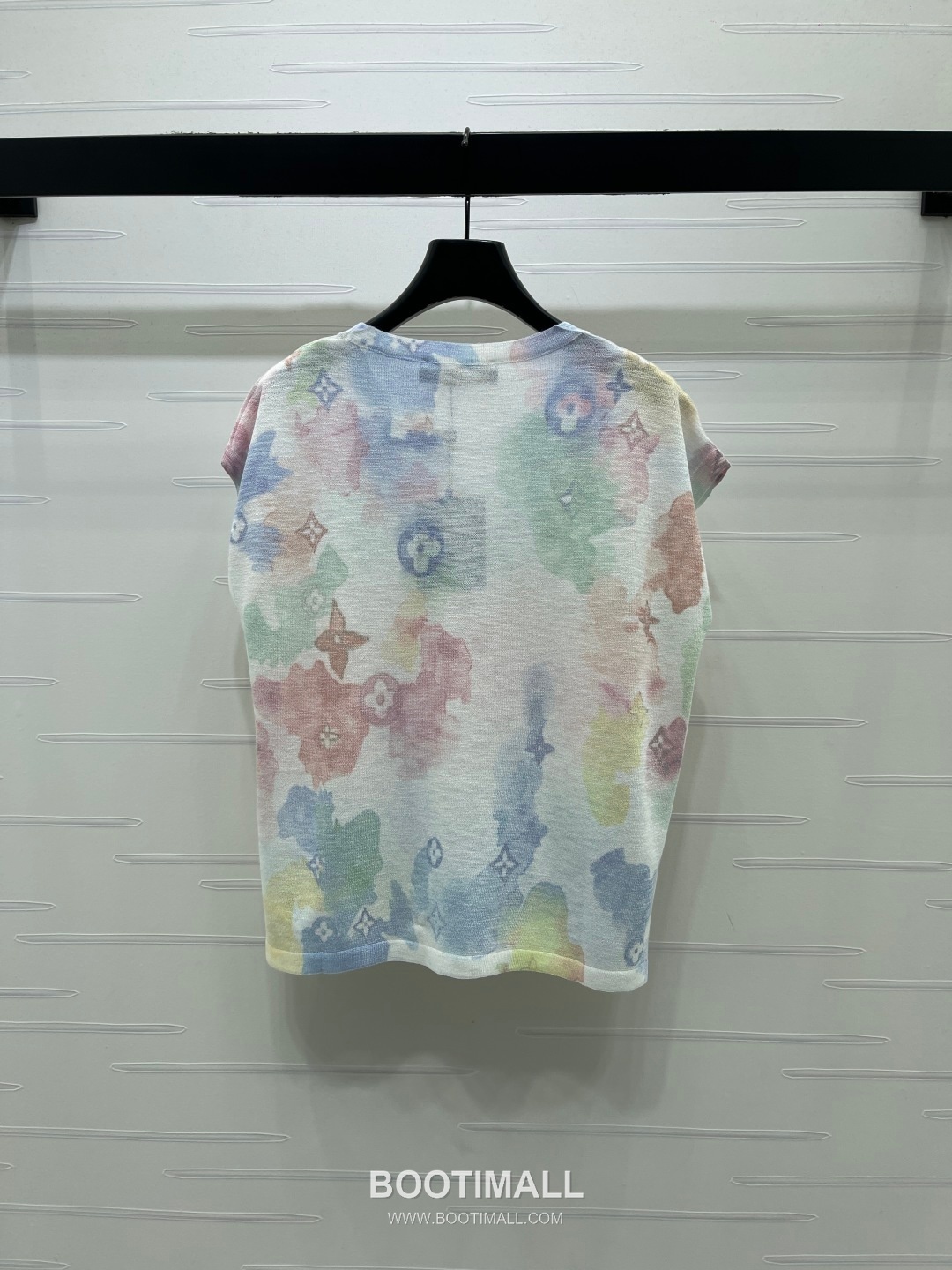 Louis Vuitton SS26 Knit Watercolor Logo Print T-Shirt 루이비통 SS26 니트 워터컬러 로고 프린트 화이트 티셔츠 11