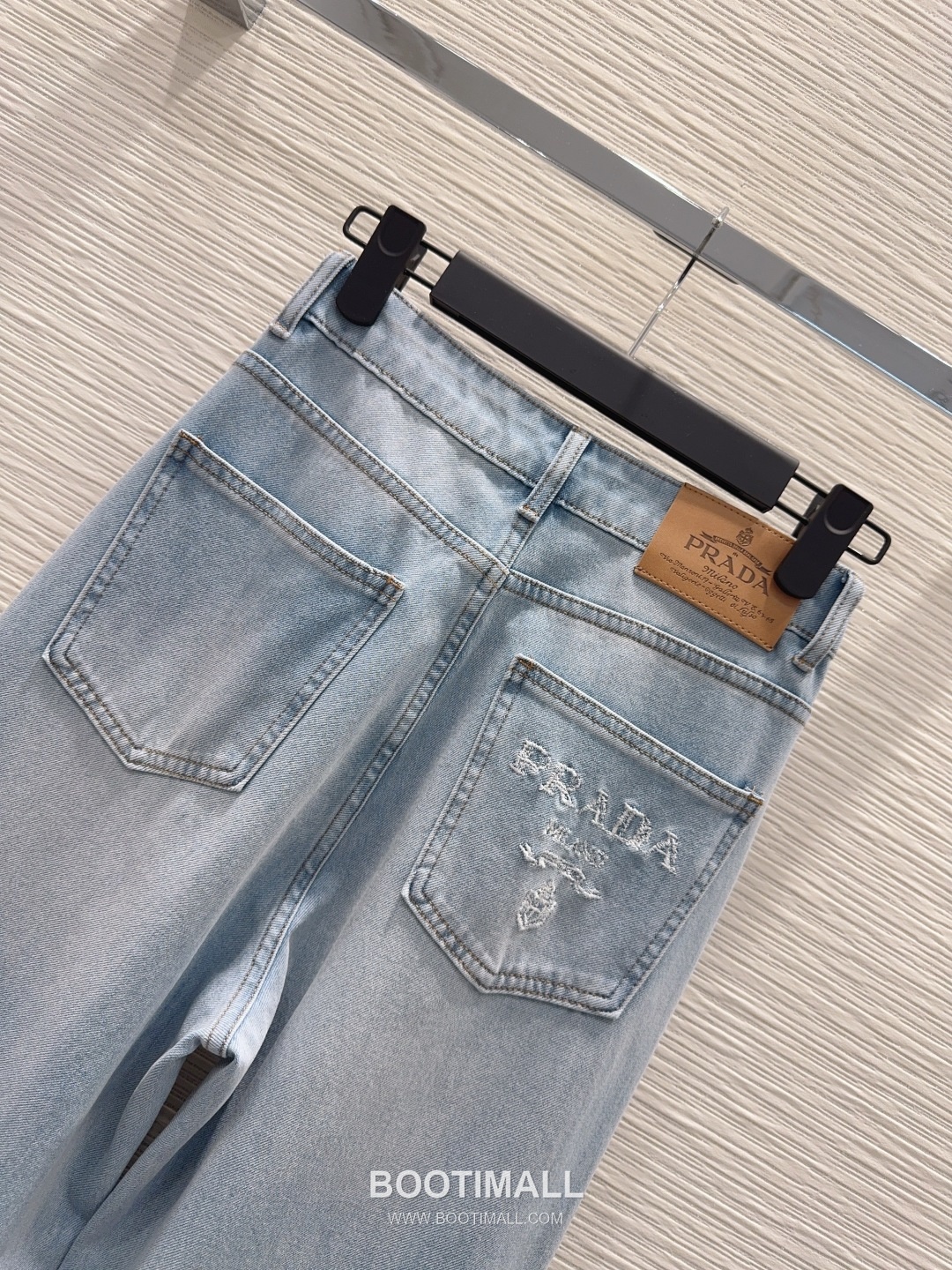 Prada SS26 Cotton Denim Tailored Straight Pants 프라다 SS26 코튼 데님 테일러드 스트레이트 블루 팬츠 17