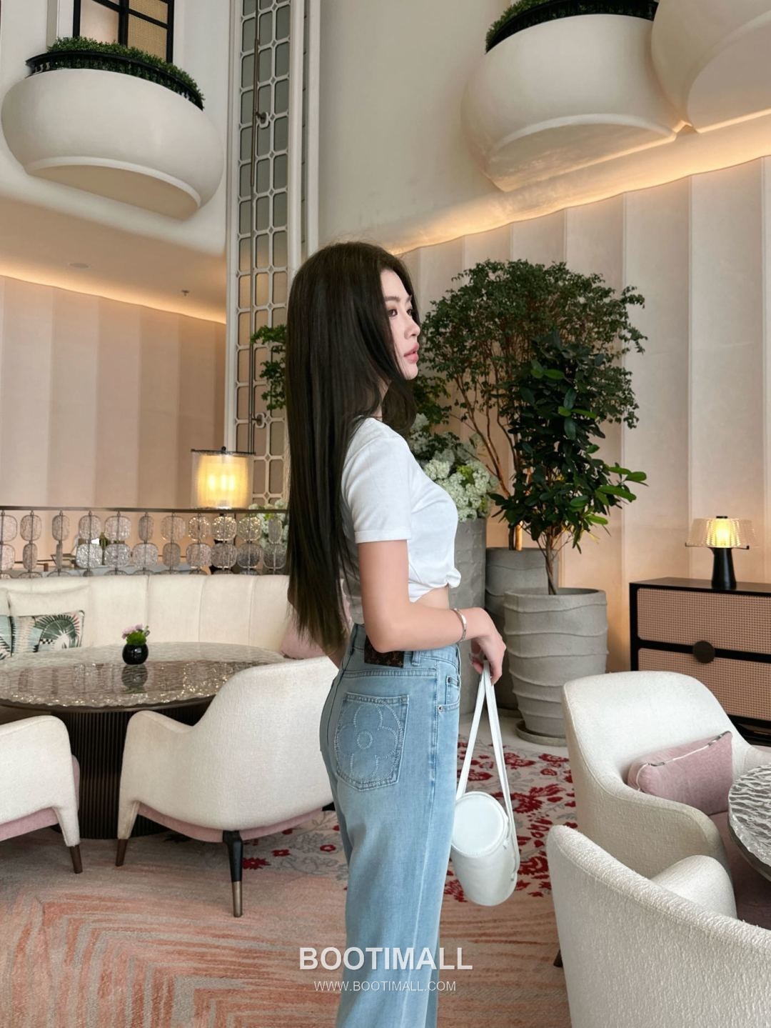 Louis Vuitton SS26 Cotton Denim Tailored Straight Pants 루이비통 SS26 코튼 데님 테일러드 스트레이트 블루 팬츠 2