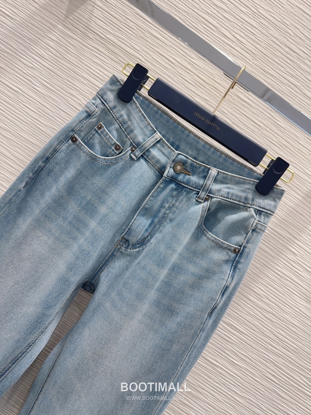 Louis Vuitton SS26 Cotton Denim Tailored Straight Pants 루이비통 SS26 코튼 데님 테일러드 스트레이트 블루 팬츠 11