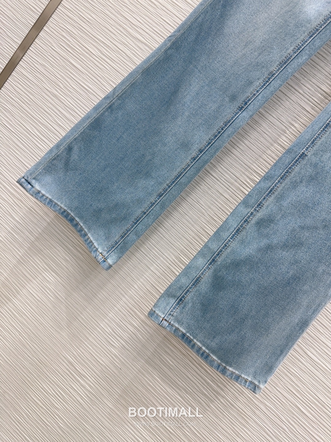 Louis Vuitton SS26 Cotton Denim Tailored Straight Pants 루이비통 SS26 코튼 데님 테일러드 스트레이트 블루 팬츠 15