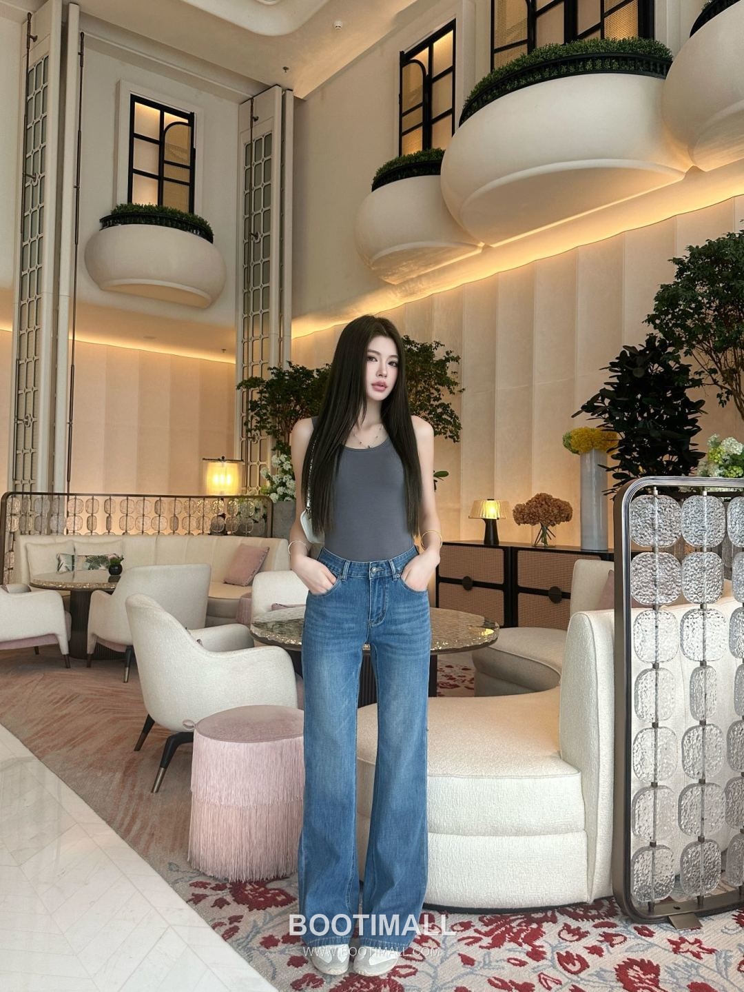 Louis Vuitton SS26 Cotton Denim Tailored Straight Pants 루이비통 SS26 코튼 데님 테일러드 스트레이트 블루 팬츠 1