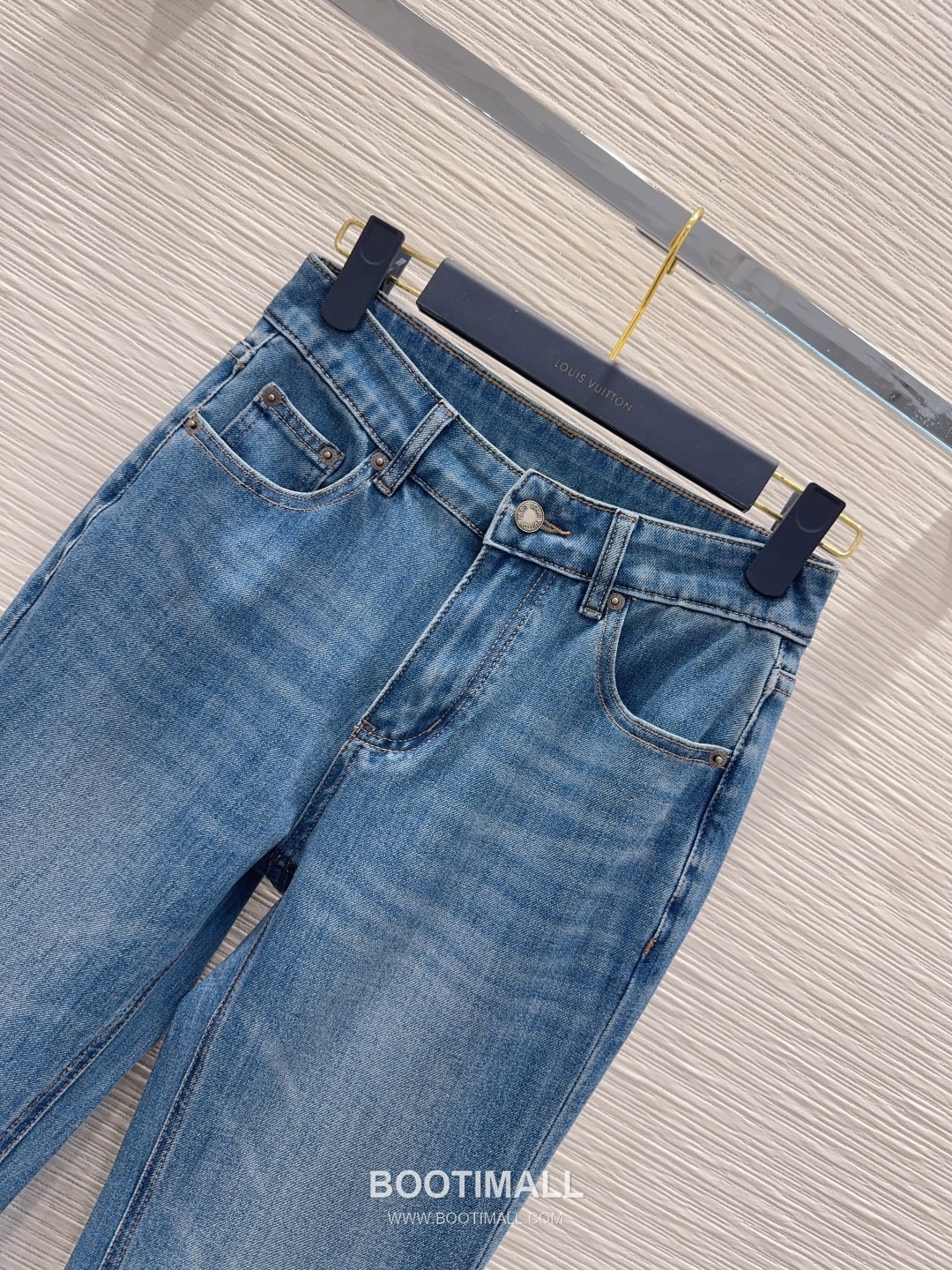 Louis Vuitton SS26 Cotton Denim Tailored Straight Pants 루이비통 SS26 코튼 데님 테일러드 스트레이트 블루 팬츠 11