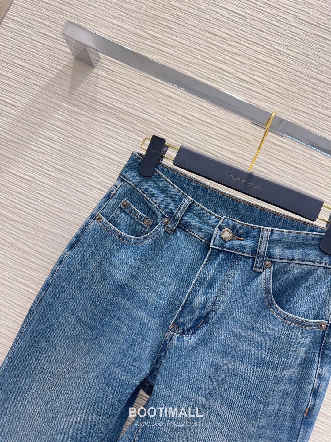 Louis Vuitton SS26 Cotton Denim Tailored Straight Pants 루이비통 SS26 코튼 데님 테일러드 스트레이트 블루 팬츠 12