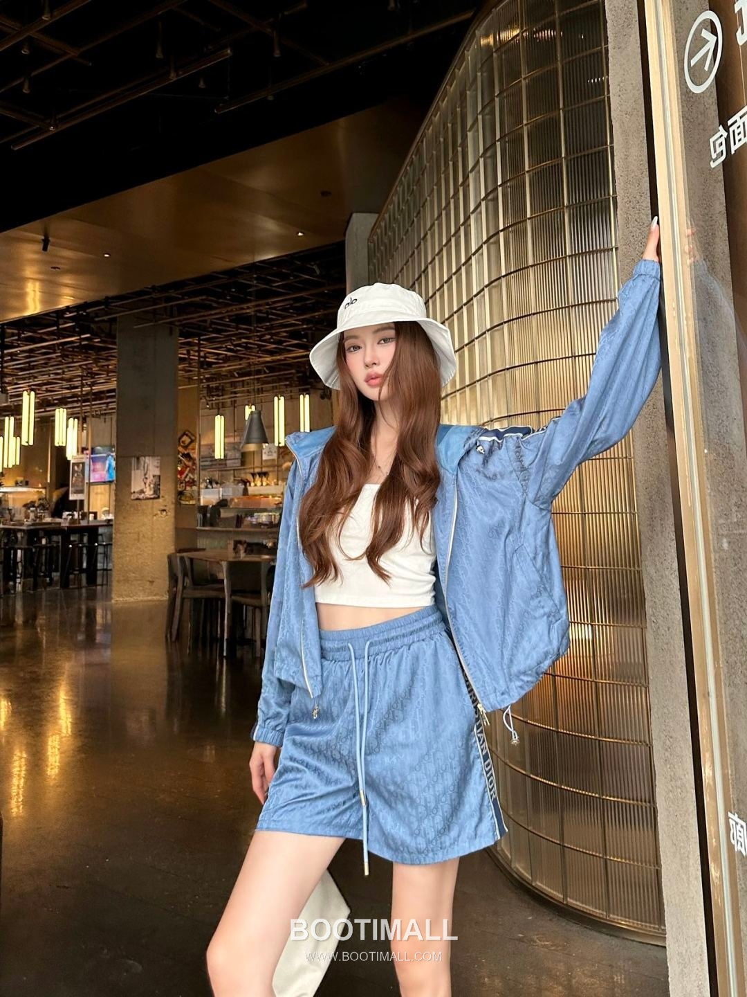 Dior SS26 Cotton Blend Cropped Jacket Shorts Set 디올 SS26 코튼혼방 크롭 재킷 쇼츠 화이트 셋업 2