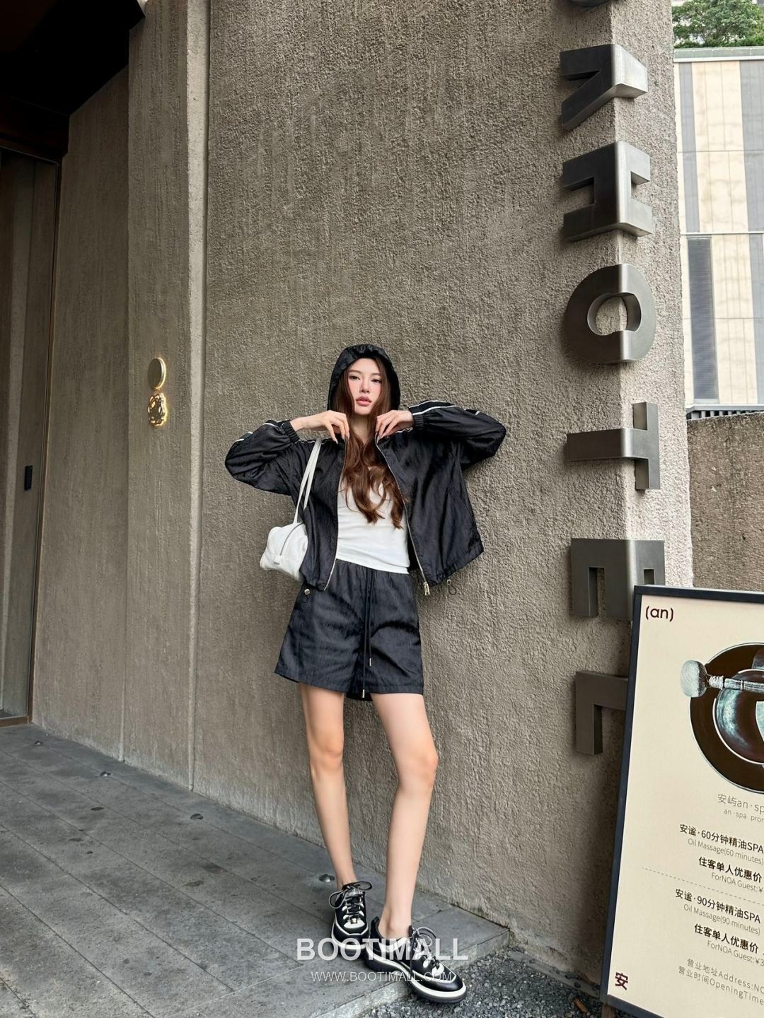 Dior SS26 Cotton Blend Cropped Jacket Shorts Set 디올 SS26 코튼혼방 크롭 재킷 쇼츠 화이트 셋업 3