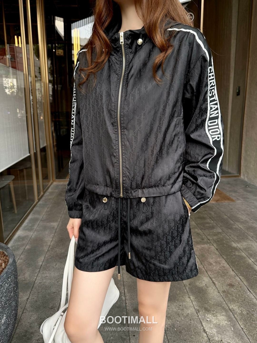 Dior SS26 Cotton Blend Cropped Jacket Shorts Set 디올 SS26 코튼혼방 크롭 재킷 쇼츠 화이트 셋업 4