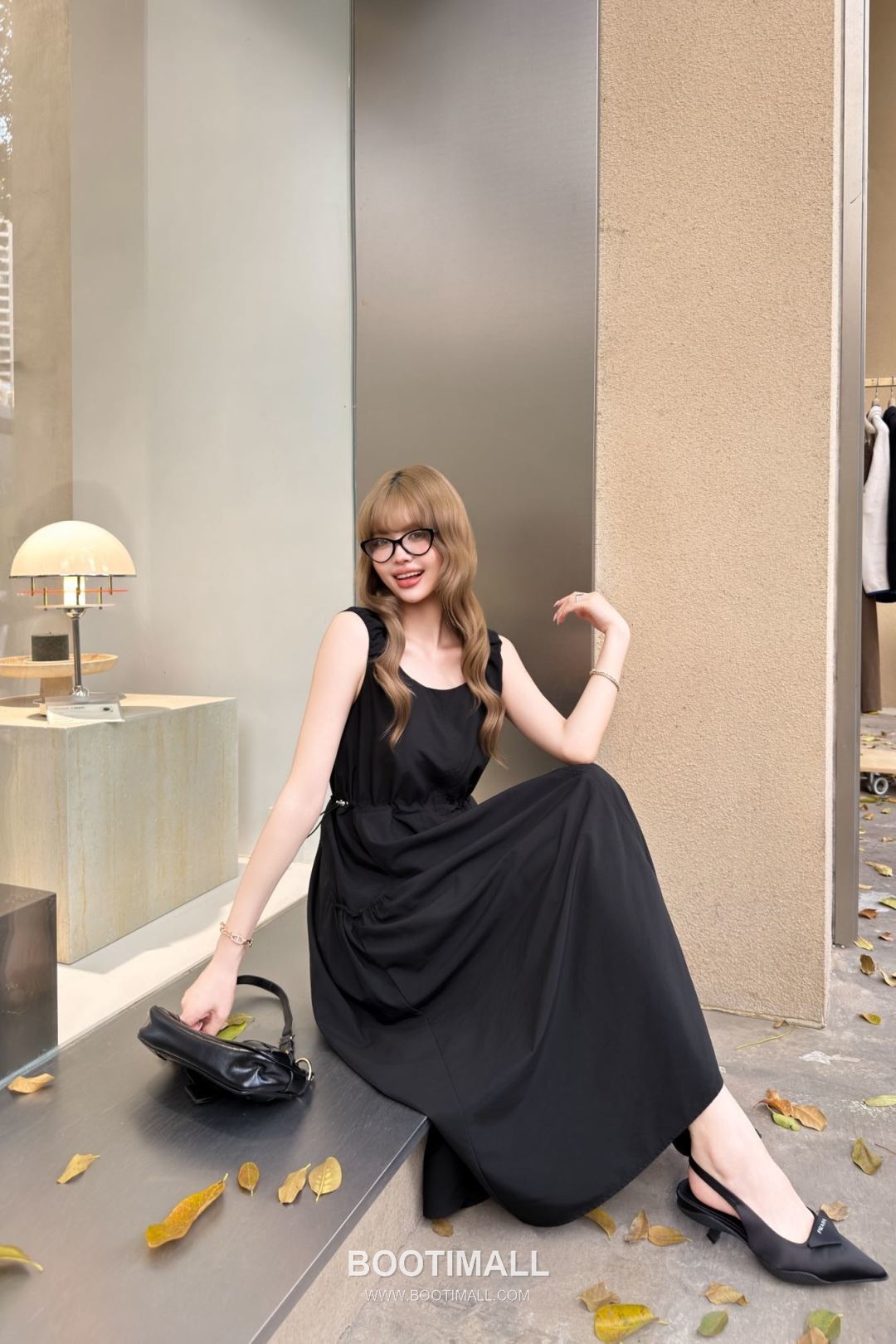 Prada SS26 Polyester Tech Sleeveless One Piece 프라다 SS26 폴리에스터 테크 슬리브리스 블랙 원피스 4