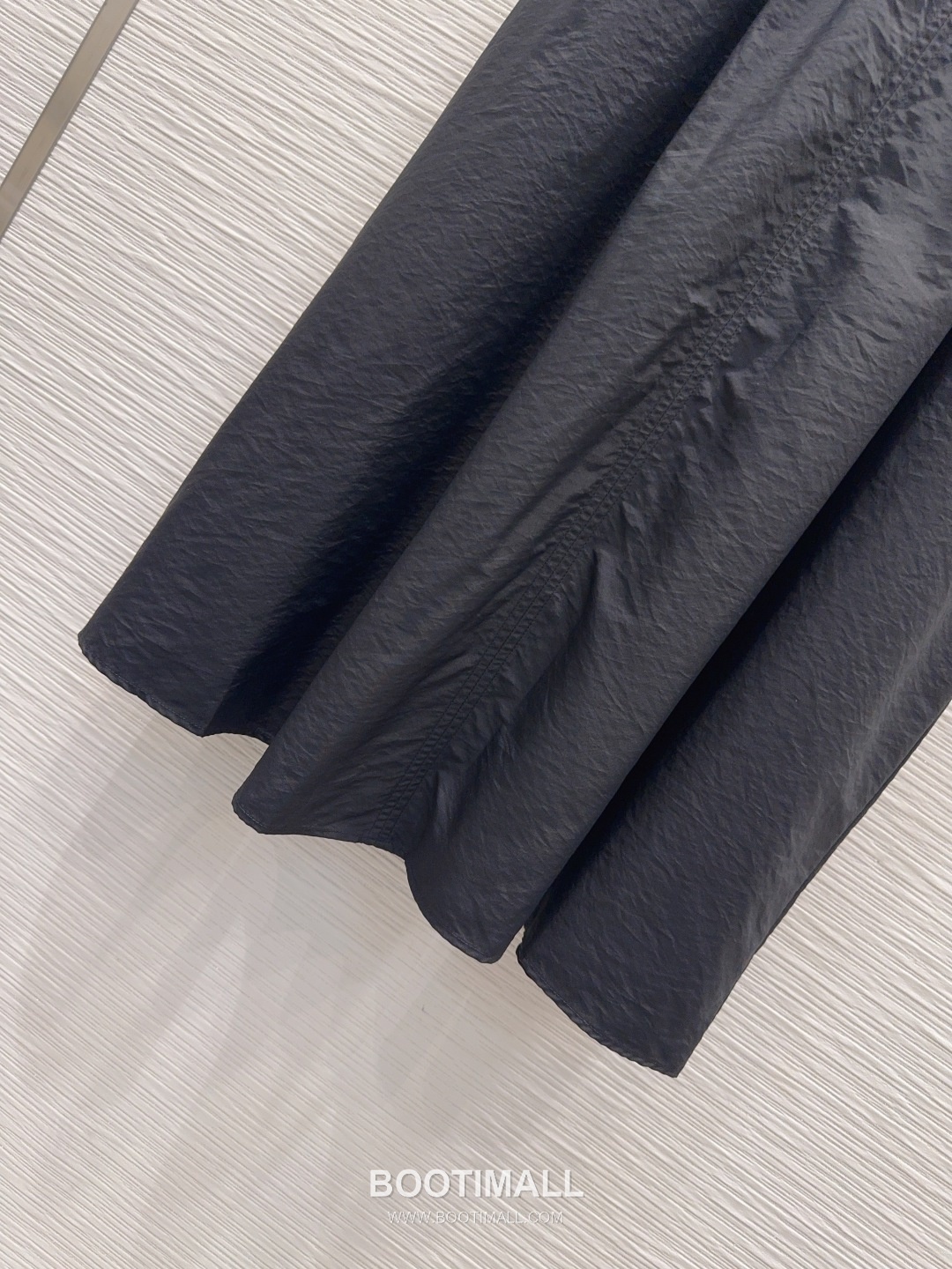 Prada SS26 Polyester Tech Sleeveless One Piece 프라다 SS26 폴리에스터 테크 슬리브리스 블랙 원피스 14