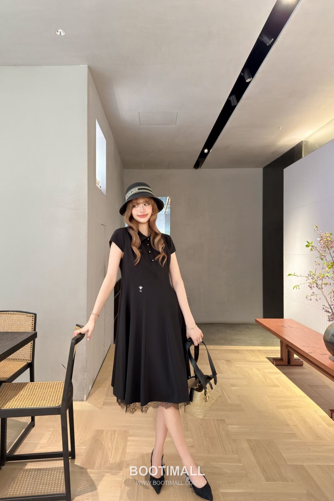 Dior SS26 Polyester Structured Fit Short Sleeve One Piece 디올 SS26 폴리에스터 구조핏 반팔 블랙 원피스 1