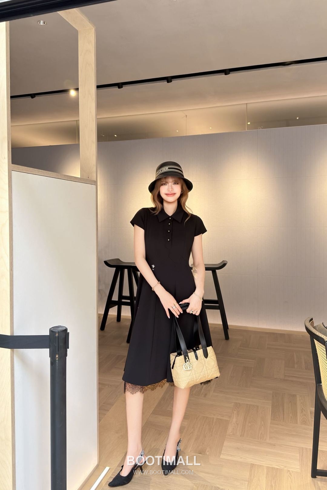 Dior SS26 Polyester Structured Fit Short Sleeve One Piece 디올 SS26 폴리에스터 구조핏 반팔 블랙 원피스 6