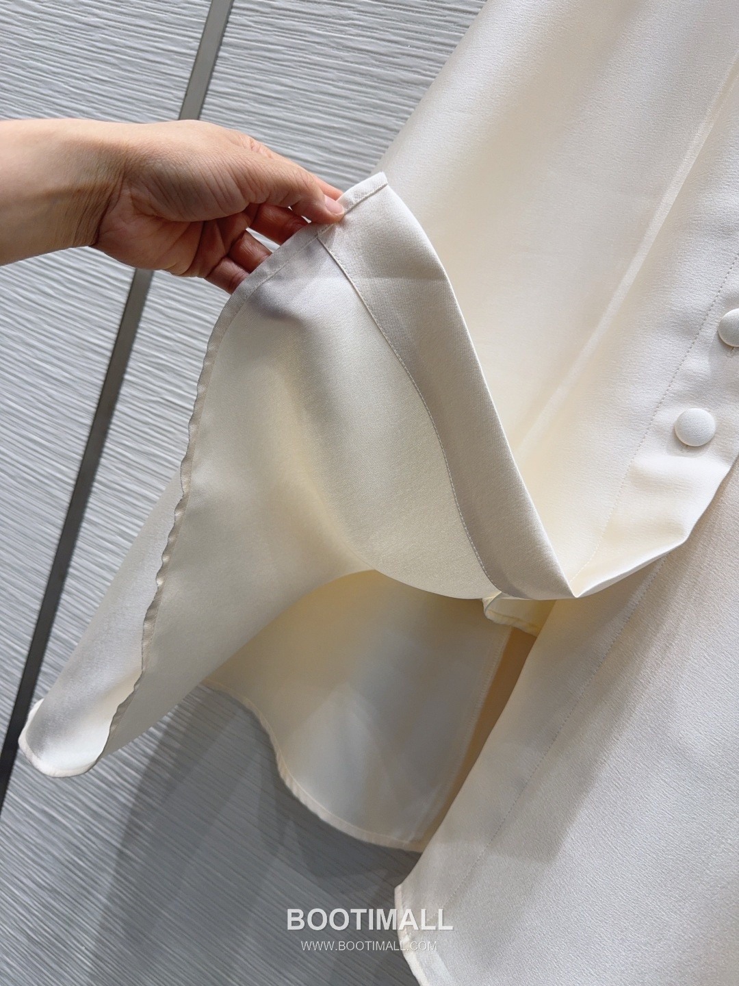 Dior SS26 Polyester Sleeveless Long One Piece 디올 SS26 폴리에스터 슬리브리스 블랙 원피스 15