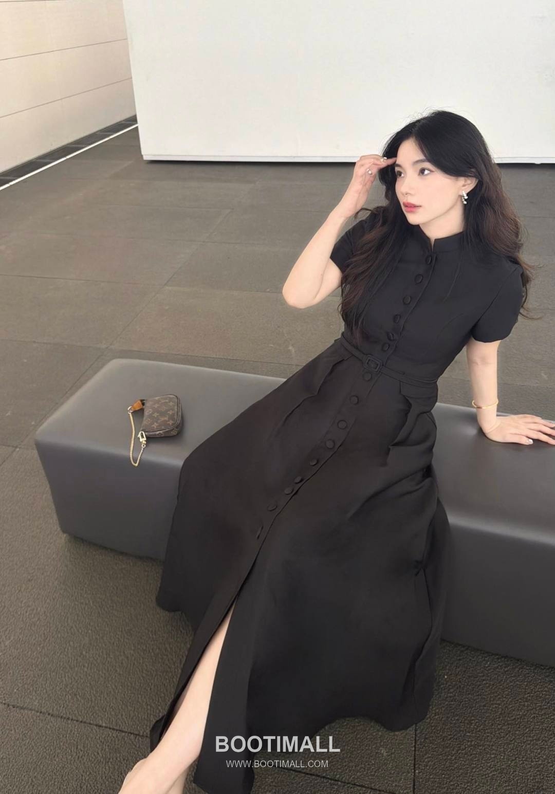 Dior SS26 Polyester Sleeveless Long One Piece 디올 SS26 폴리에스터 슬리브리스 블랙 원피스 3