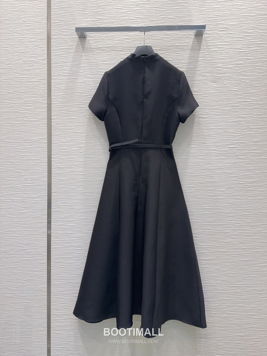 Dior SS26 Polyester Sleeveless Long One Piece 디올 SS26 폴리에스터 슬리브리스 블랙 원피스 18