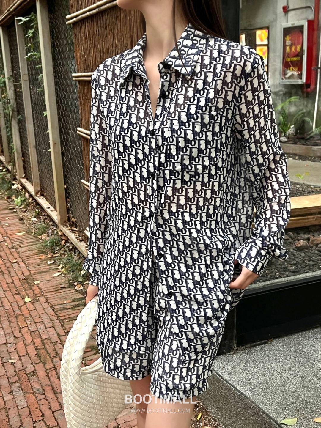 Dior SS26 Cotton Logo Print Long Sleeve Shirt Shorts Set 디올 SS26 코튼 로고 프린트 롱슬리브 셔츠 블랙 쇼츠 셋업 4