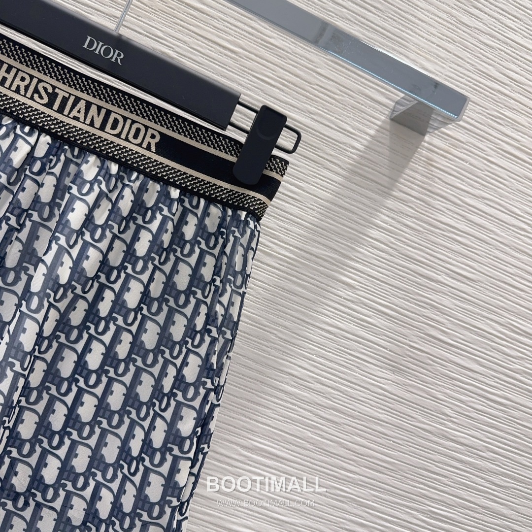 Dior SS26 Cotton Logo Print Long Sleeve Shirt Shorts Set 디올 SS26 코튼 로고 프린트 롱슬리브 셔츠 블랙 쇼츠 셋업 13