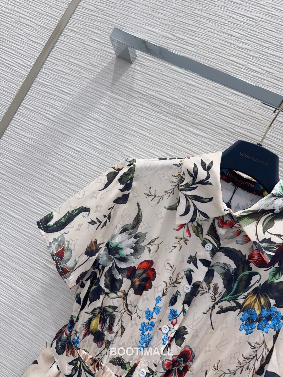 Louis Vuitton SS26 Polyester Print Sleeveless One Piece 루이비통 SS26 폴리에스터 프린트 슬리브리스 블랙 원피스 12