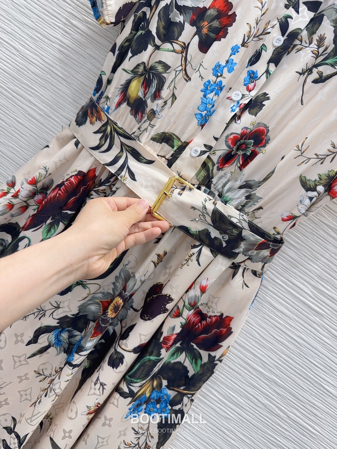 Louis Vuitton SS26 Polyester Print Sleeveless One Piece 루이비통 SS26 폴리에스터 프린트 슬리브리스 블랙 원피스 13