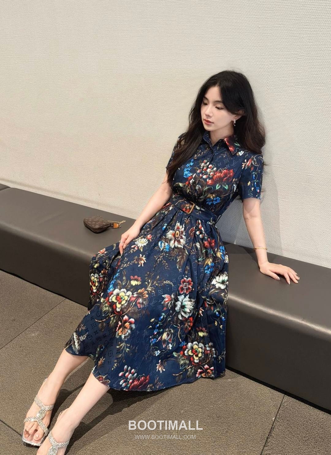 Louis Vuitton SS26 Polyester Print Sleeveless One Piece 루이비통 SS26 폴리에스터 프린트 슬리브리스 블랙 원피스 5