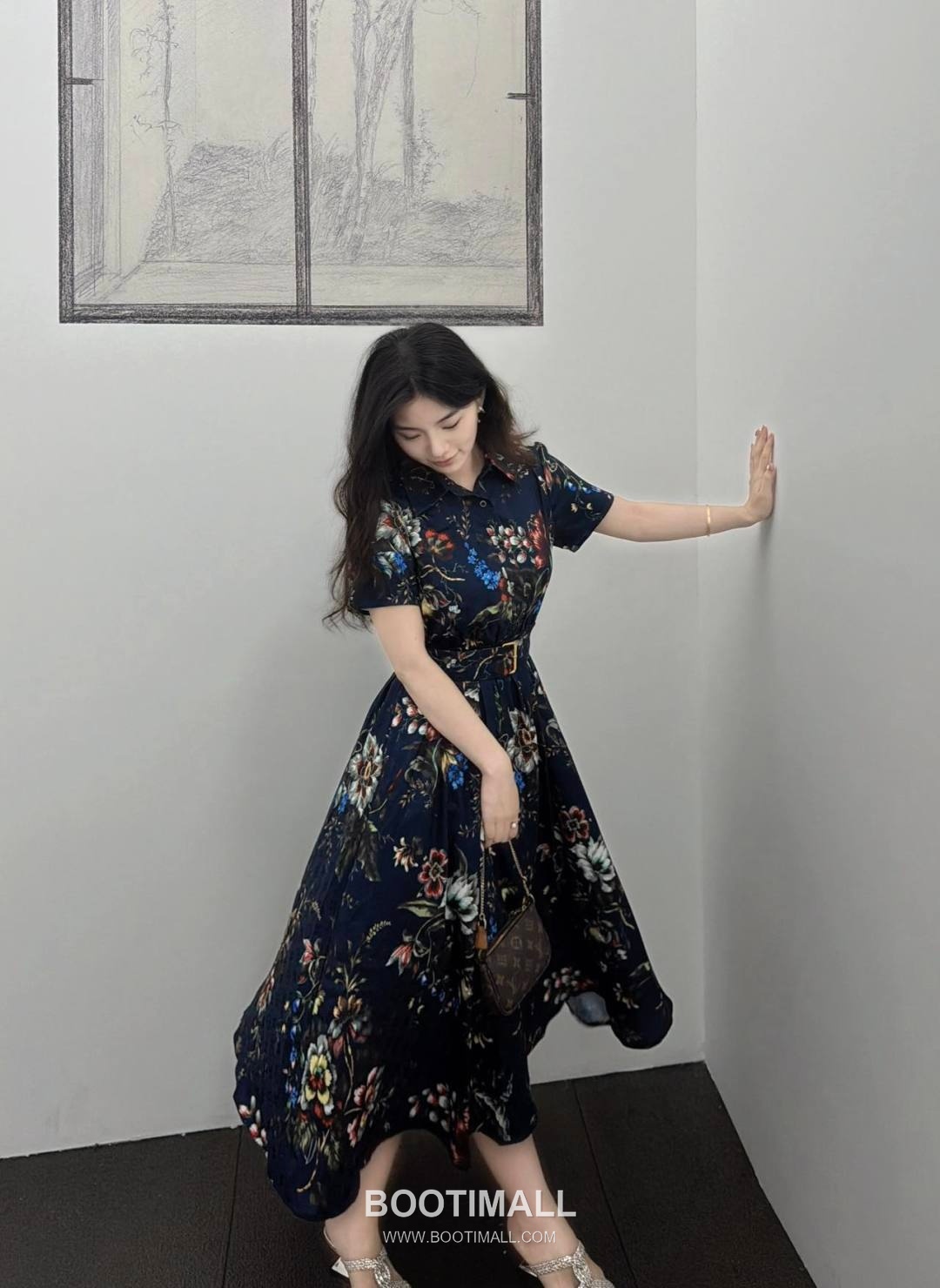 Louis Vuitton SS26 Polyester Print Sleeveless One Piece 루이비통 SS26 폴리에스터 프린트 슬리브리스 블랙 원피스 8