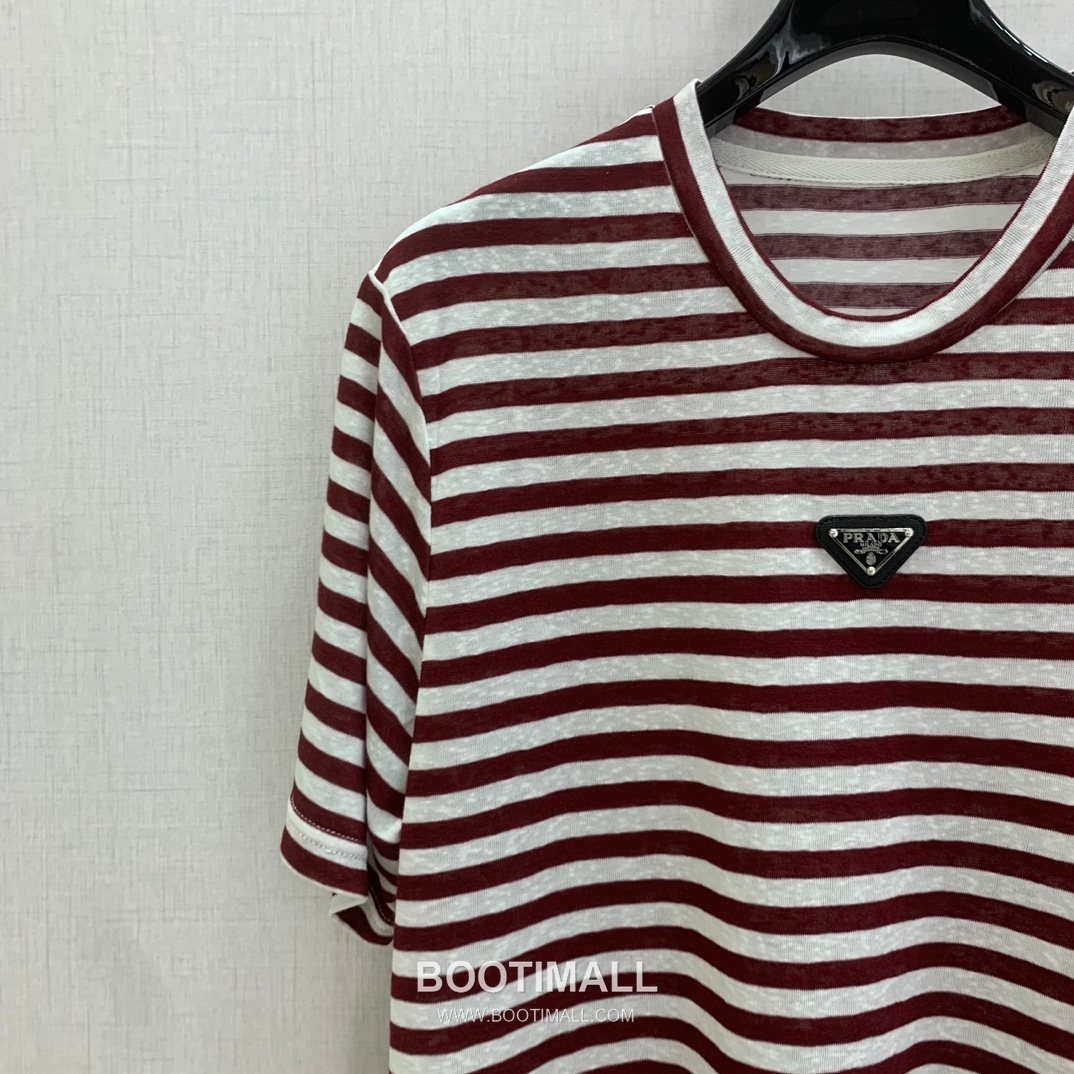 Prada SS26 Tencel Striped Triangle Logo T-Shirt 프라다 SS26 텐셀 스트라이프 삼각 로고 블루 티셔츠 11