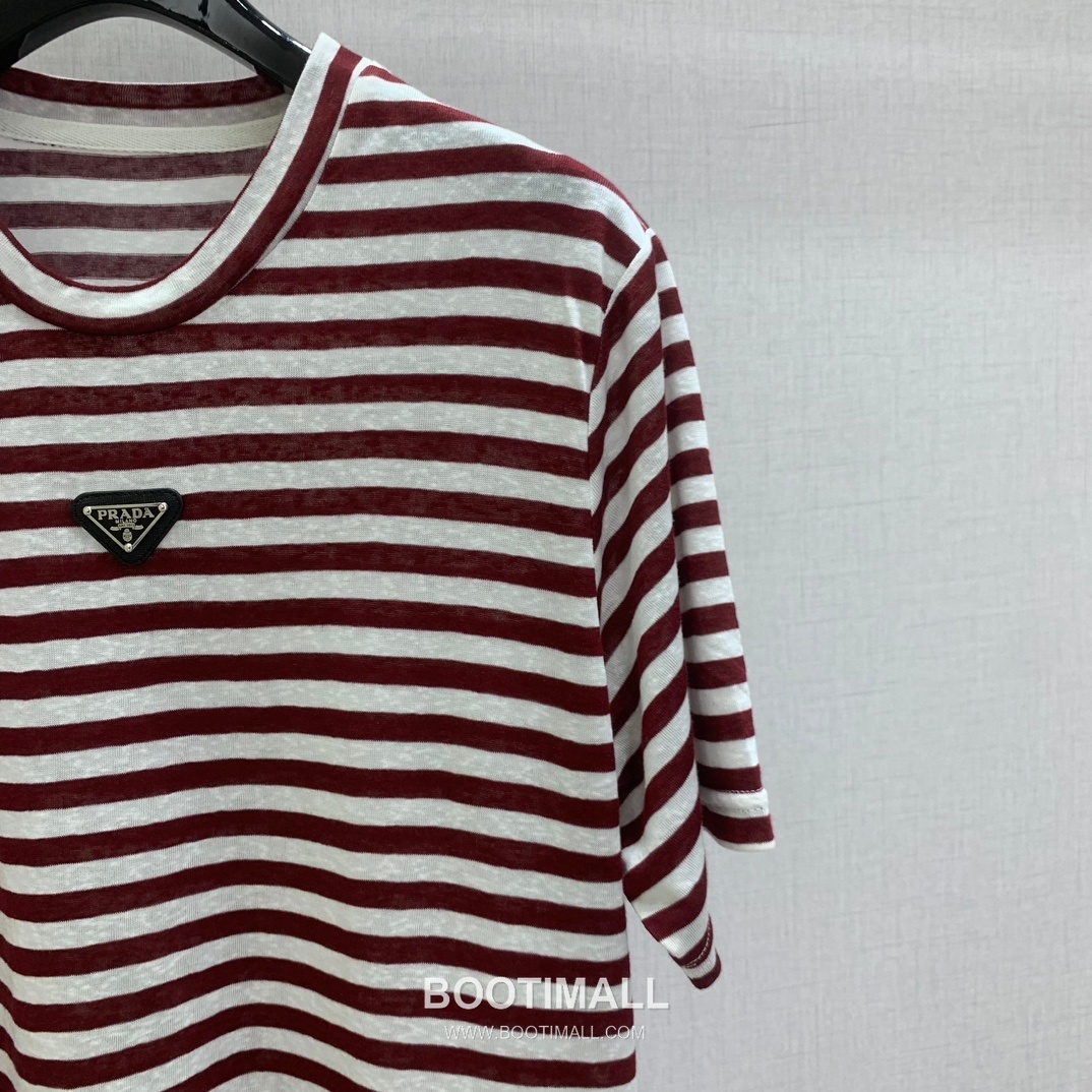 Prada SS26 Tencel Striped Triangle Logo T-Shirt 프라다 SS26 텐셀 스트라이프 삼각 로고 블루 티셔츠 12