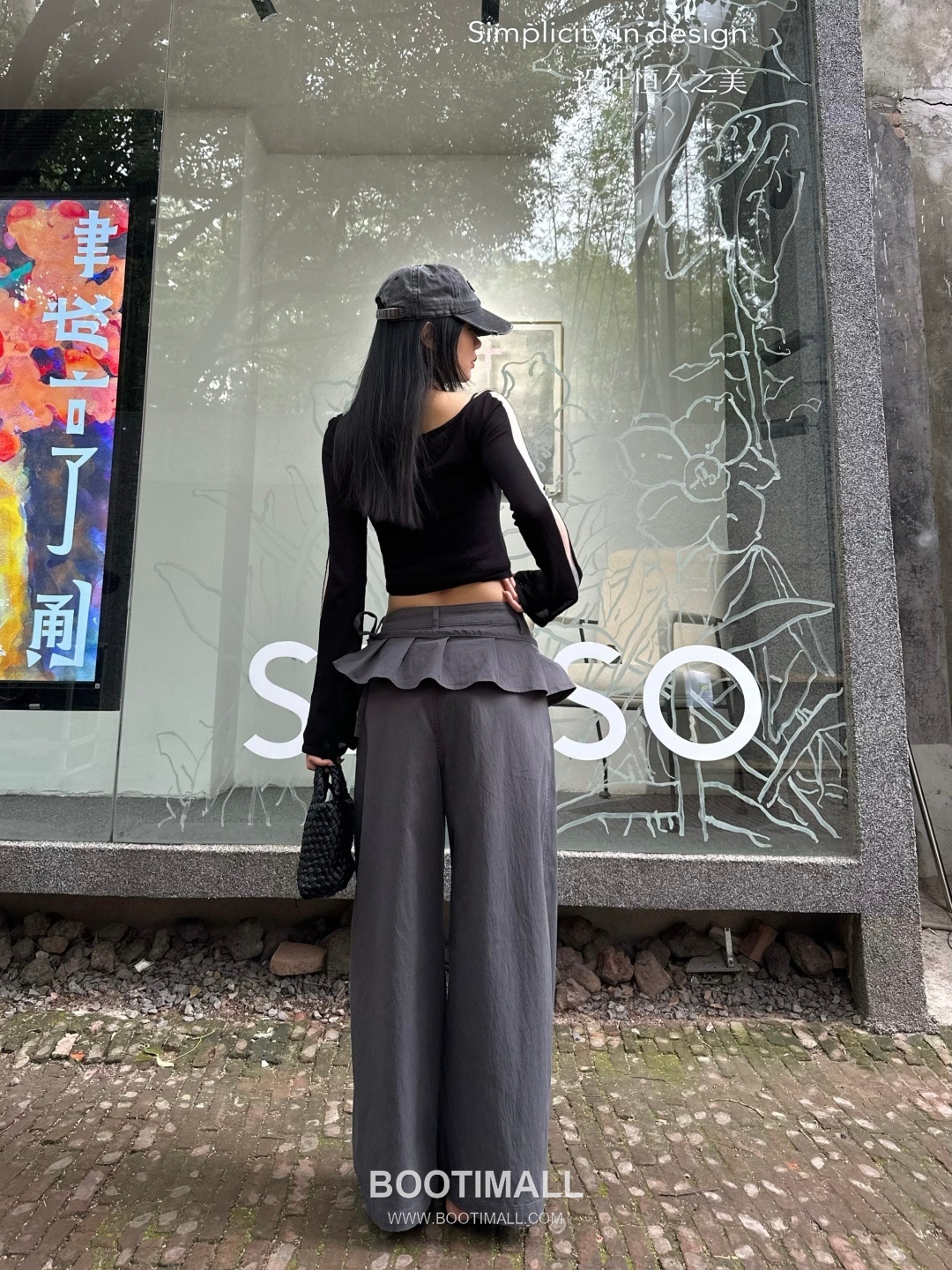 Thom Browne SS26 Cotton Ruffle Detachable Wide Pants 톰브라운 SS26 코튼 프릴 탈부착 와이드 블랙 팬츠 2