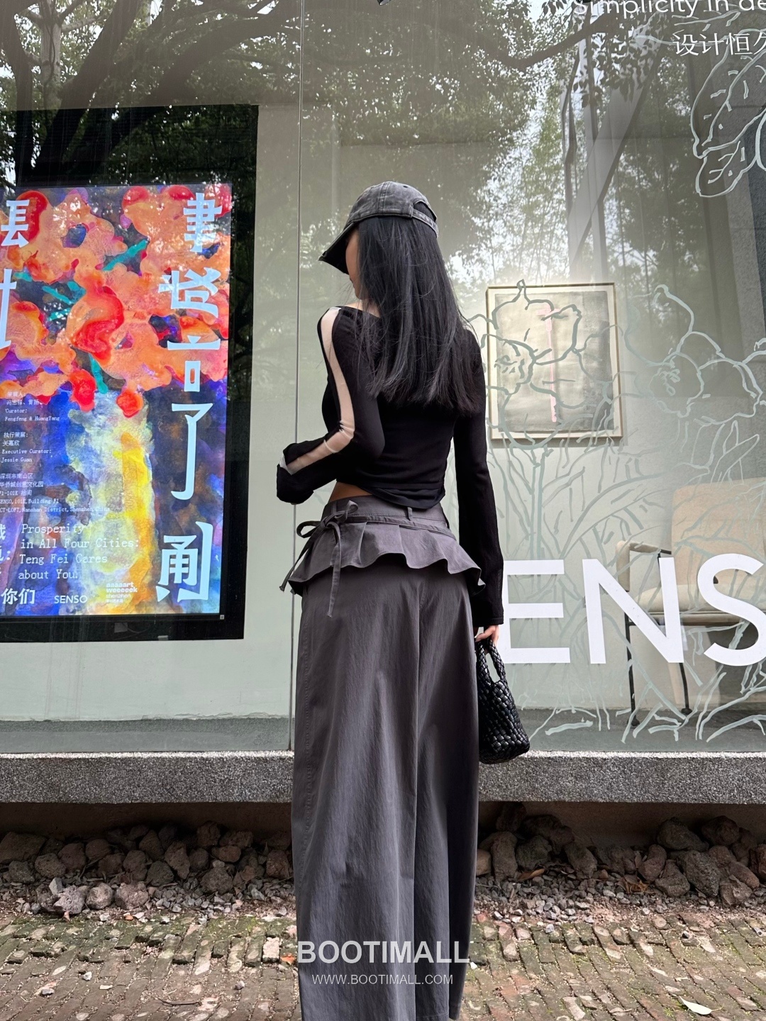 Thom Browne SS26 Cotton Ruffle Detachable Wide Pants 톰브라운 SS26 코튼 프릴 탈부착 와이드 블랙 팬츠 6