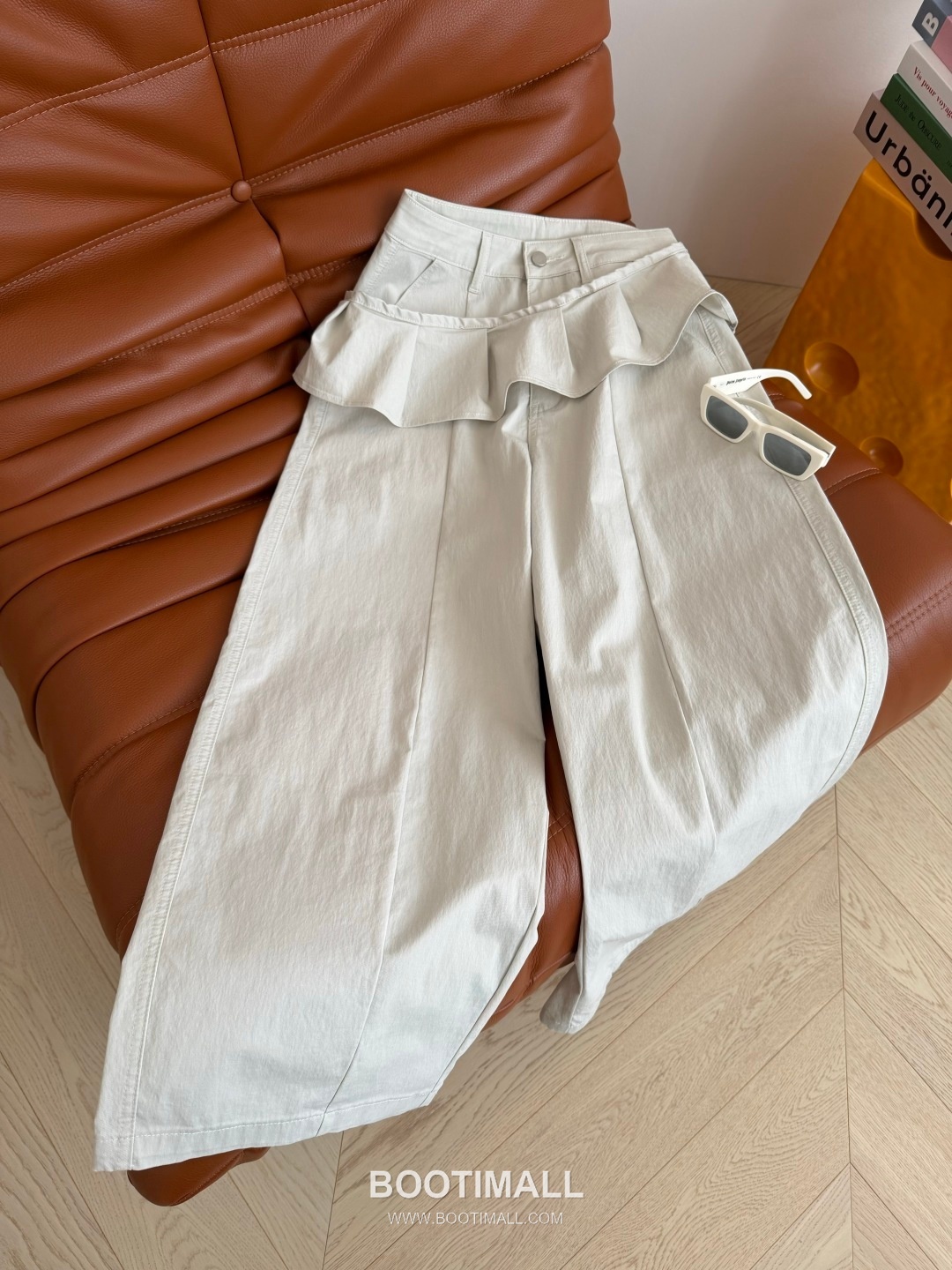 Thom Browne SS26 Cotton Ruffle Detachable Wide Pants 톰브라운 SS26 코튼 프릴 탈부착 와이드 블랙 팬츠 12