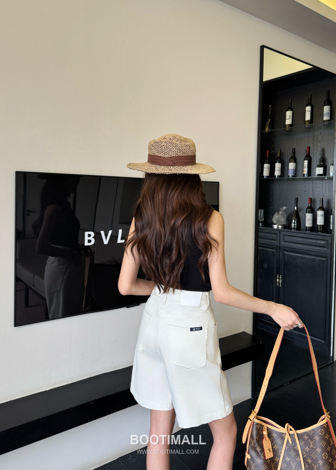 Prada SS26 Cotton Denim Crown Logo Embroidered Shorts 프라다 SS26 코튼 데님 크라운 로고 자수 베이지 쇼츠 5