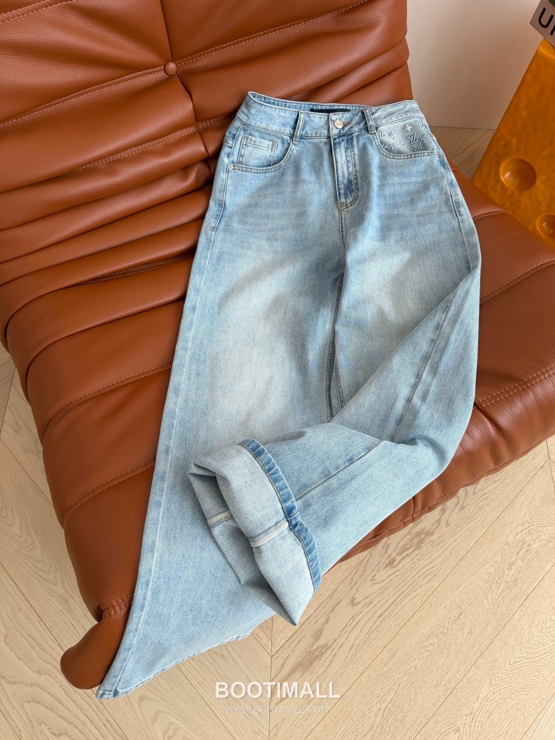 Louis Vuitton SS26 Cotton Monogram Beaded Washed Denim Pants 루이비통 SS26 코튼 모노그램 비즈 워시드 블루 팬츠 11