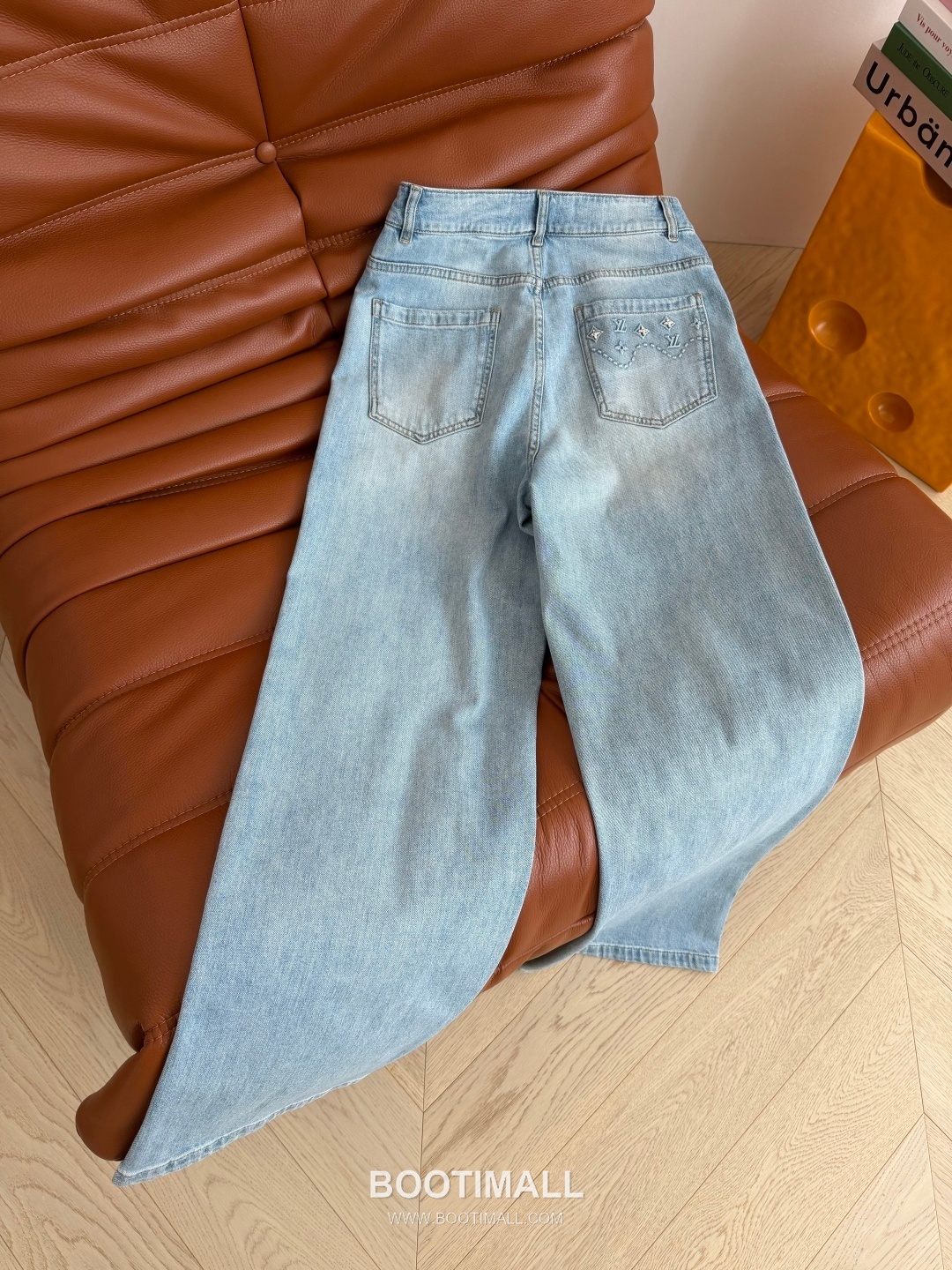 Louis Vuitton SS26 Cotton Monogram Beaded Washed Denim Pants 루이비통 SS26 코튼 모노그램 비즈 워시드 블루 팬츠 13