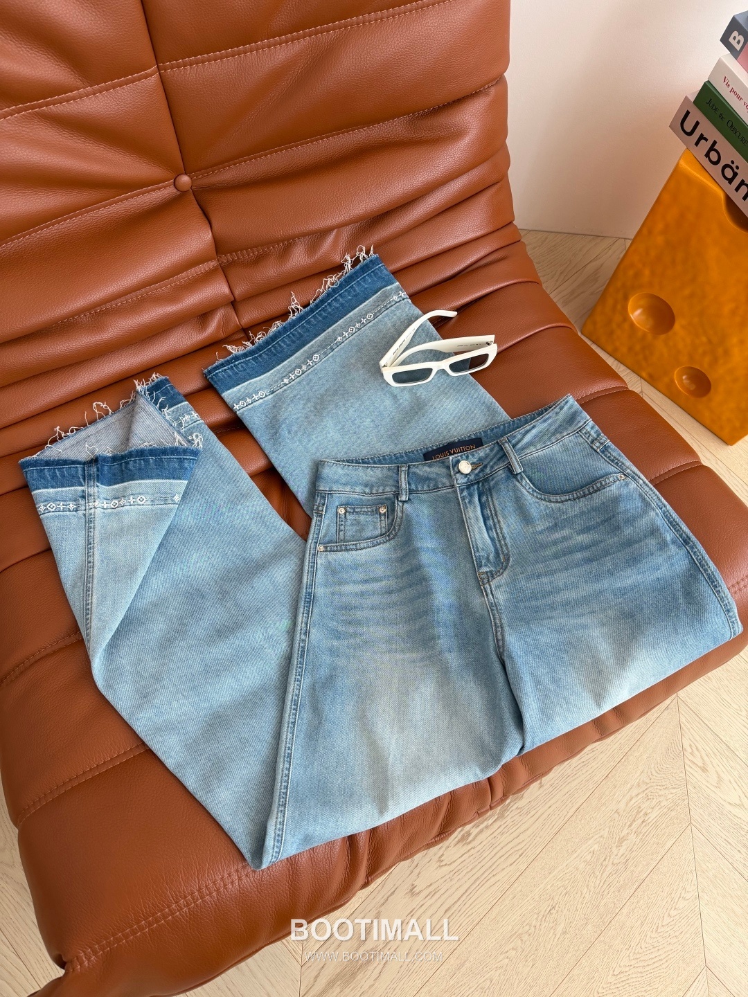 Louis Vuitton SS26 Cotton Monogram Embroidered Raw Hem Straight Denim Pants 루이비통 SS26 코튼 모노그램 자수 컷오프 블루 팬츠 12