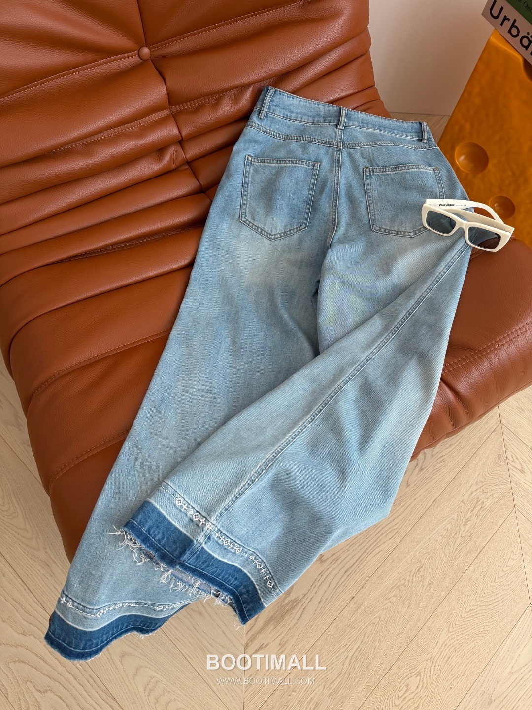 Louis Vuitton SS26 Cotton Monogram Embroidered Raw Hem Straight Denim Pants 루이비통 SS26 코튼 모노그램 자수 컷오프 블루 팬츠 18