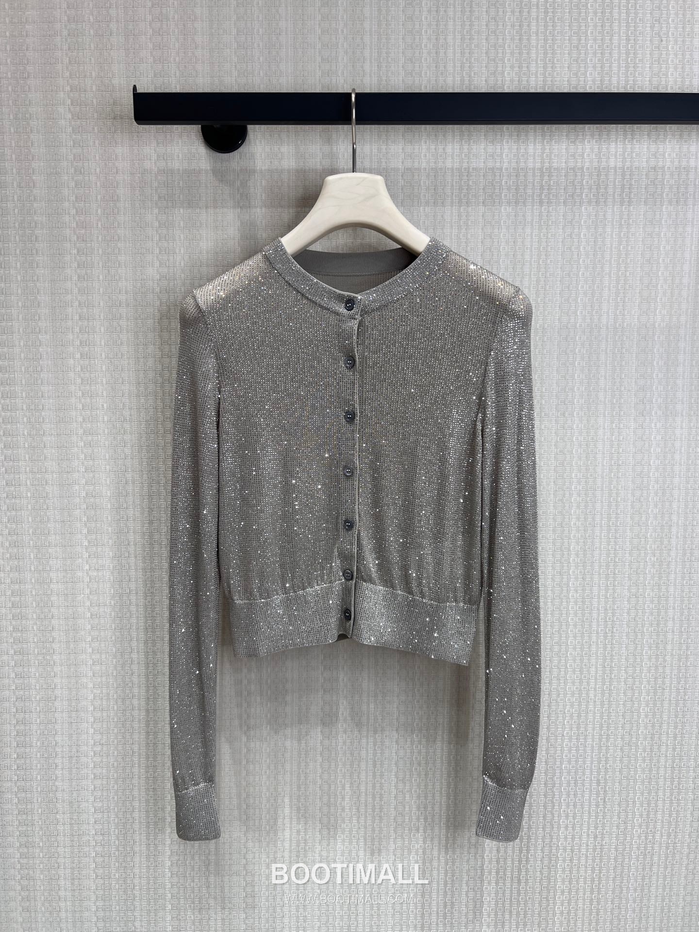 Alexander Wang SS26 Knit Rhinestone Embellished Cardigan 알렉산더왕 SS26 니트 라인스톤 장식 그레이 가디건 1